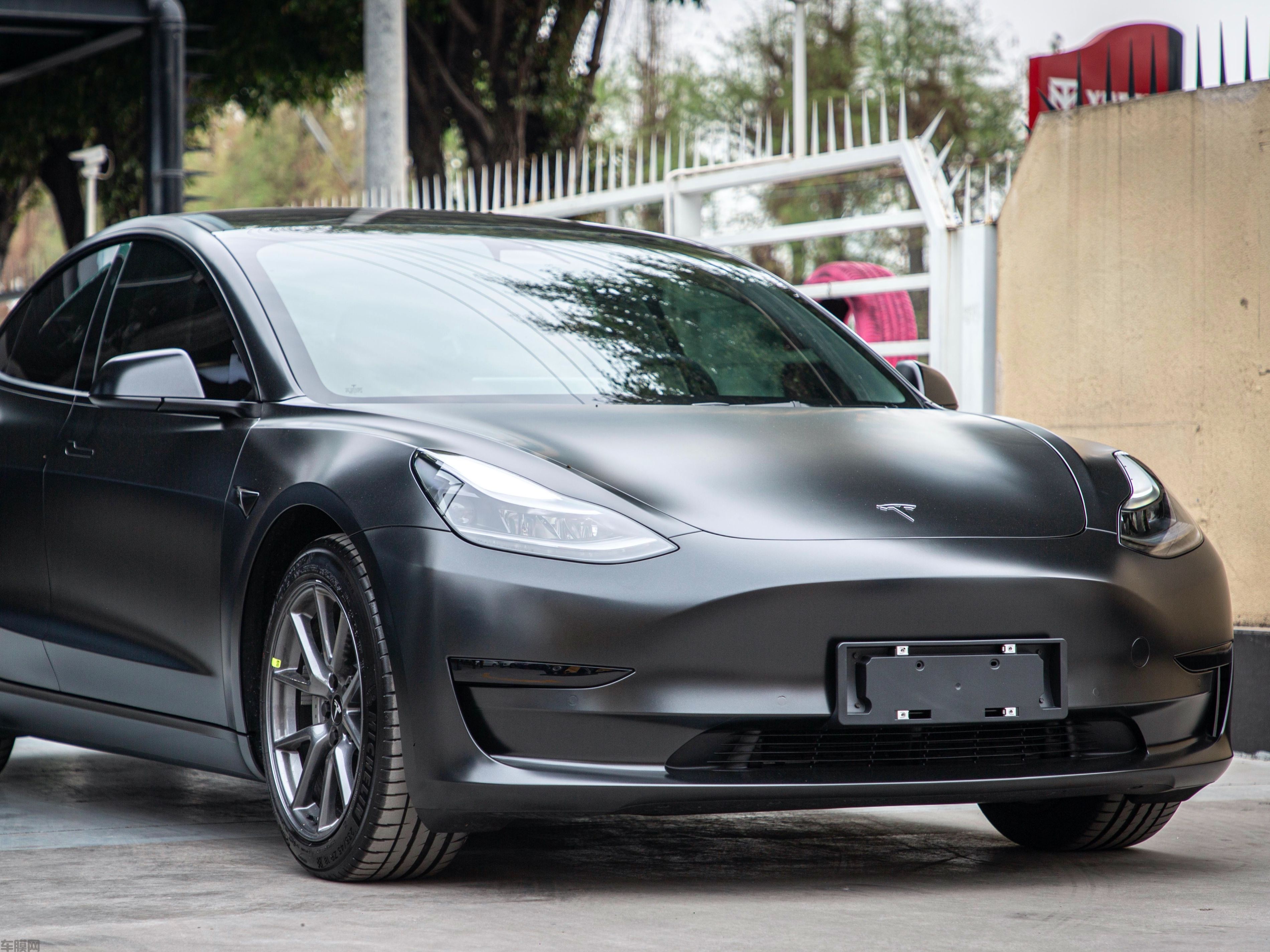 特斯拉Model3 电光黑改色膜 效果图