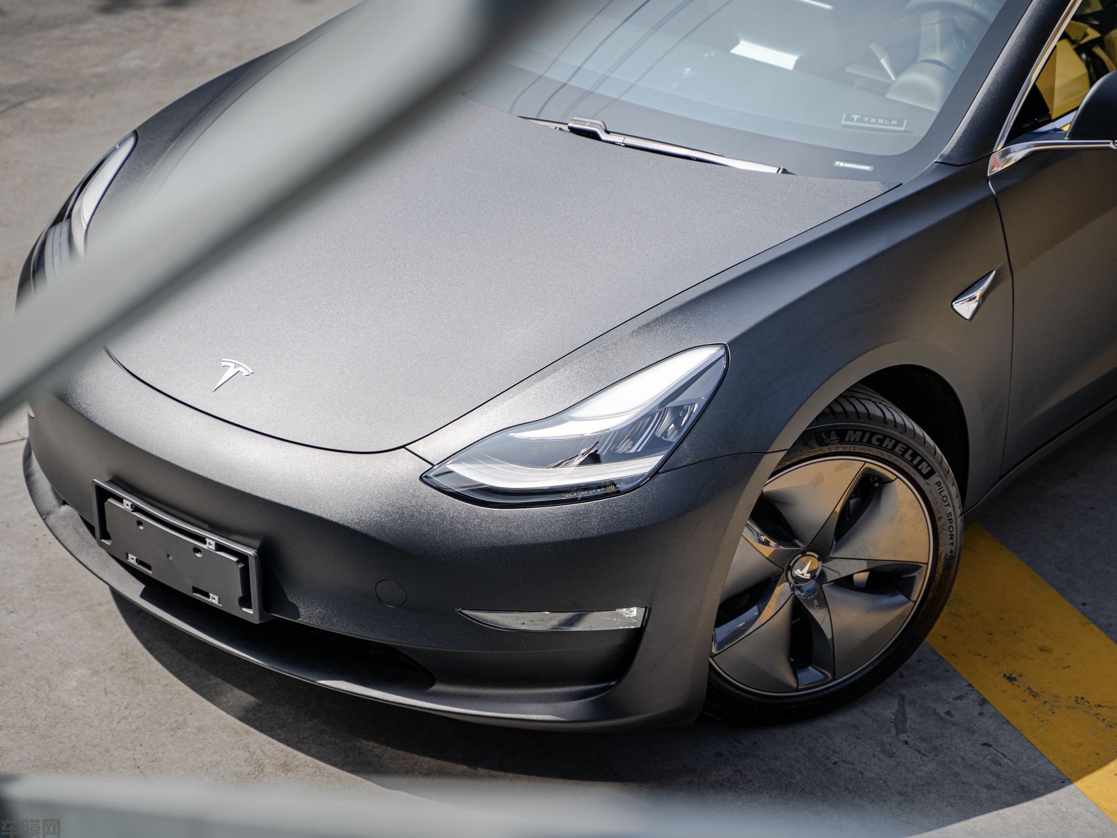 特斯拉Model 3  磨砂黑改色膜 效果图