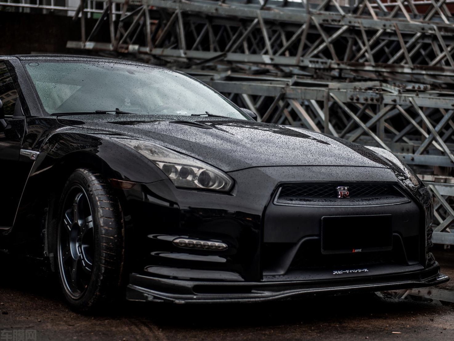 日产GTR 钢琴黑改色膜 效果图