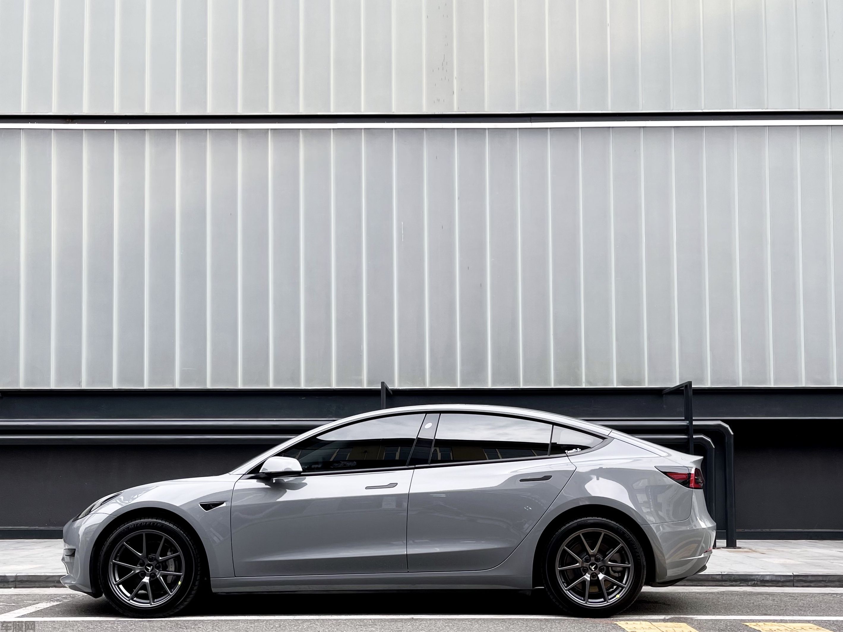 特斯拉Model3 纳多灰改色膜 效果图