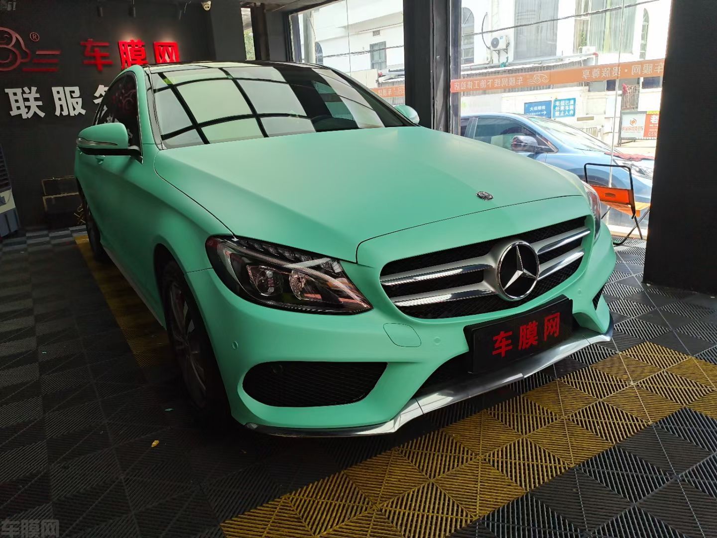 奔驰C200L 消光蒂芙尼改色膜 效果图