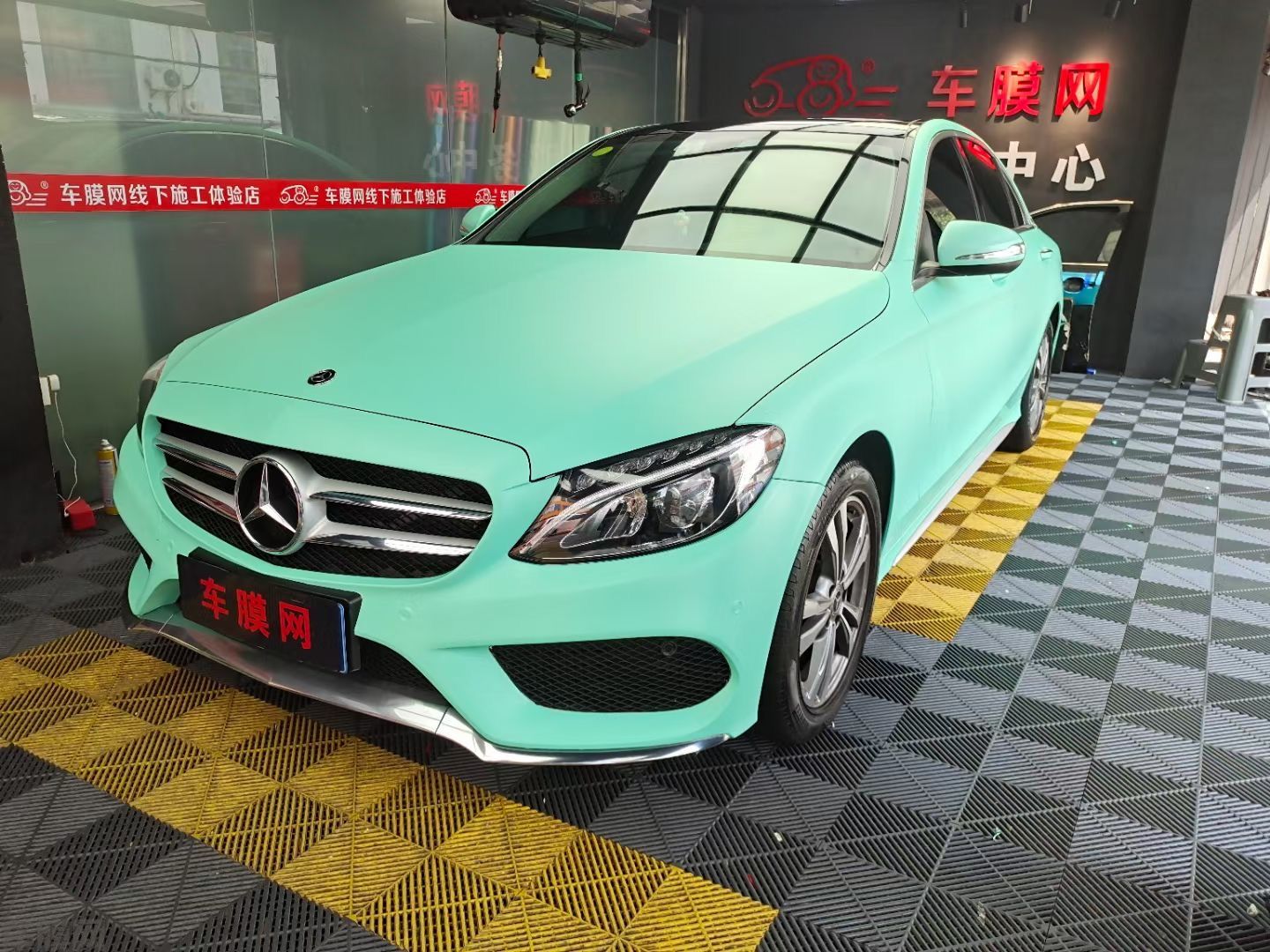 奔驰C200L 消光蒂芙尼改色膜 效果图