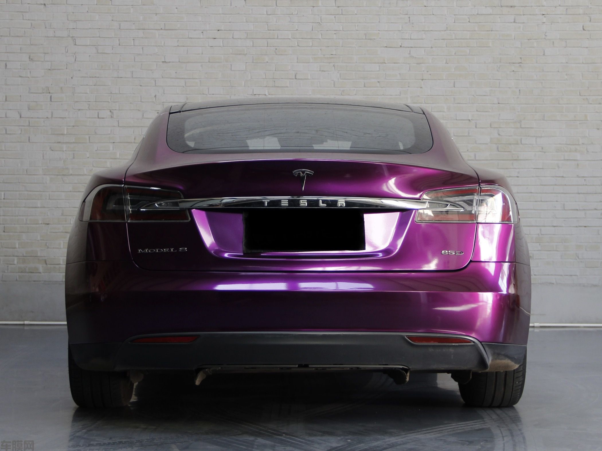 特斯拉Model S 超亮金属葡萄紫改色膜 效果图