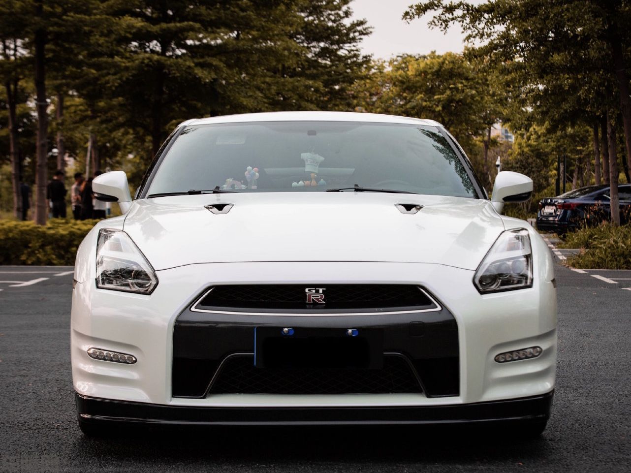 日产GTR 珍珠白变红改色膜 效果图