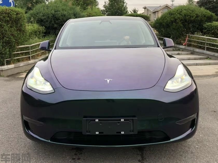 特斯拉Model Y 亮光钻石紫魅绿改色膜 效果图