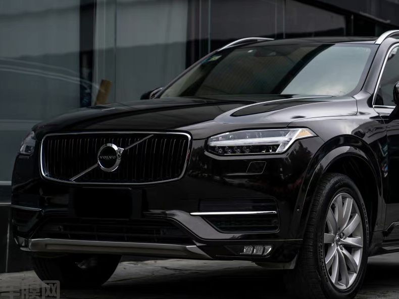 沃尔沃XC90 超亮金属黑改色膜 效果图