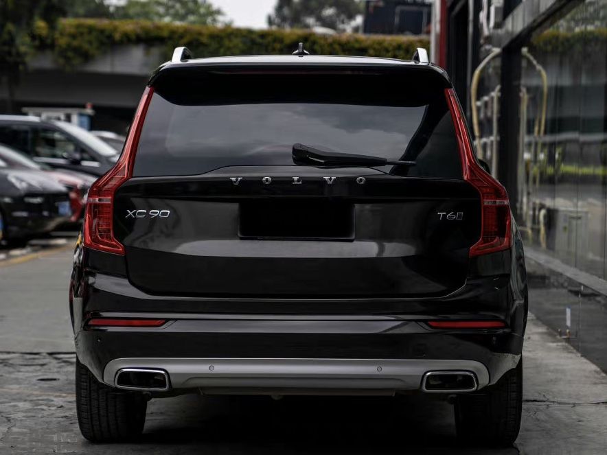 沃尔沃XC90 超亮金属黑改色膜 效果图