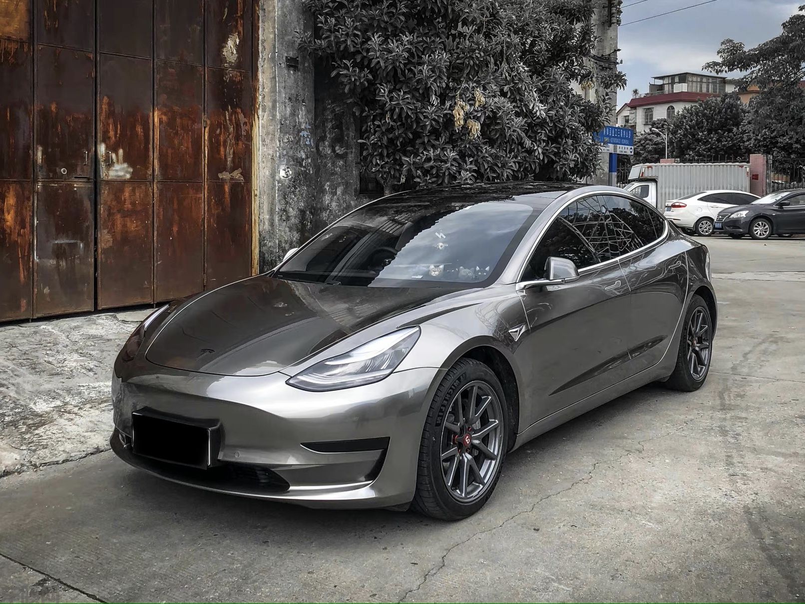 特斯拉MODEL Y 液态金属银改色膜 效果图