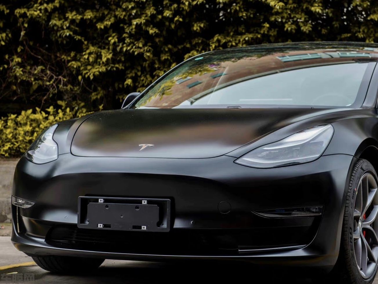特斯拉 Model 3 电光黑改色膜 效果图