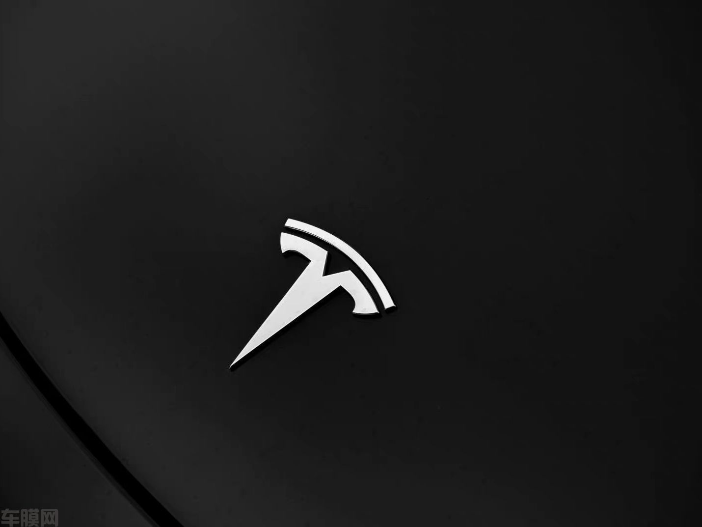 特斯拉 Model 3 电光黑改色膜 效果图