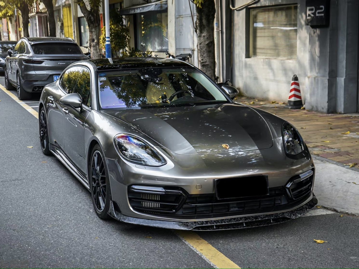 保时捷Panamera 液态金属银改色膜 效果图