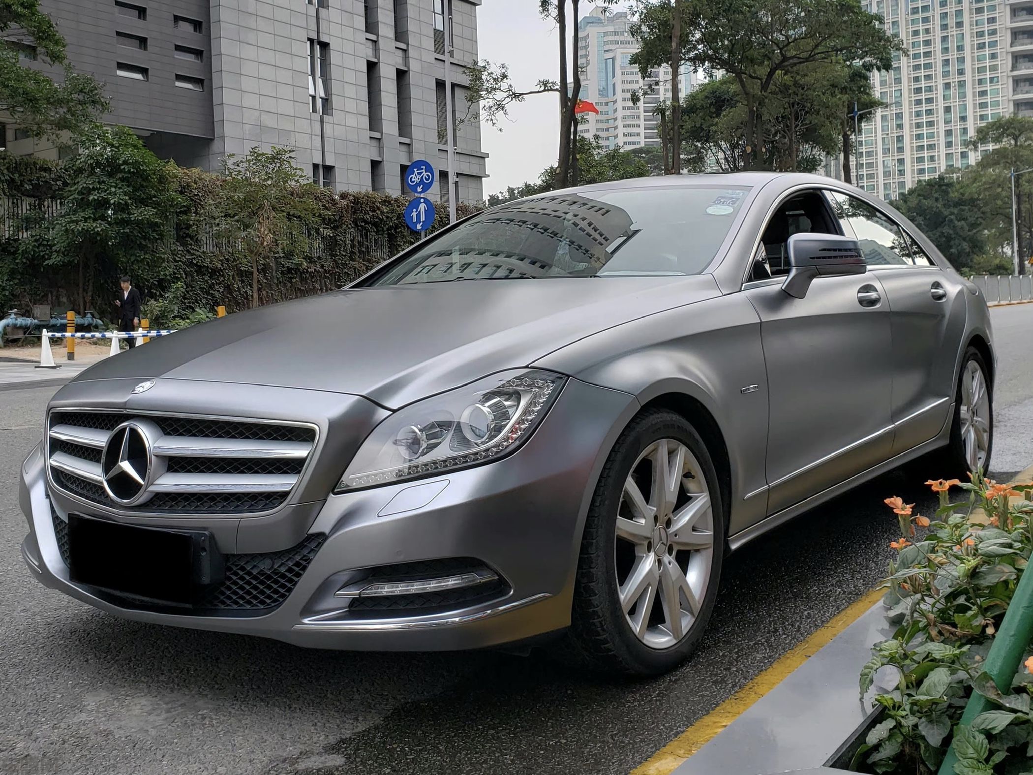 奔驰CLS AMG 电光钛银灰改色膜 效果图