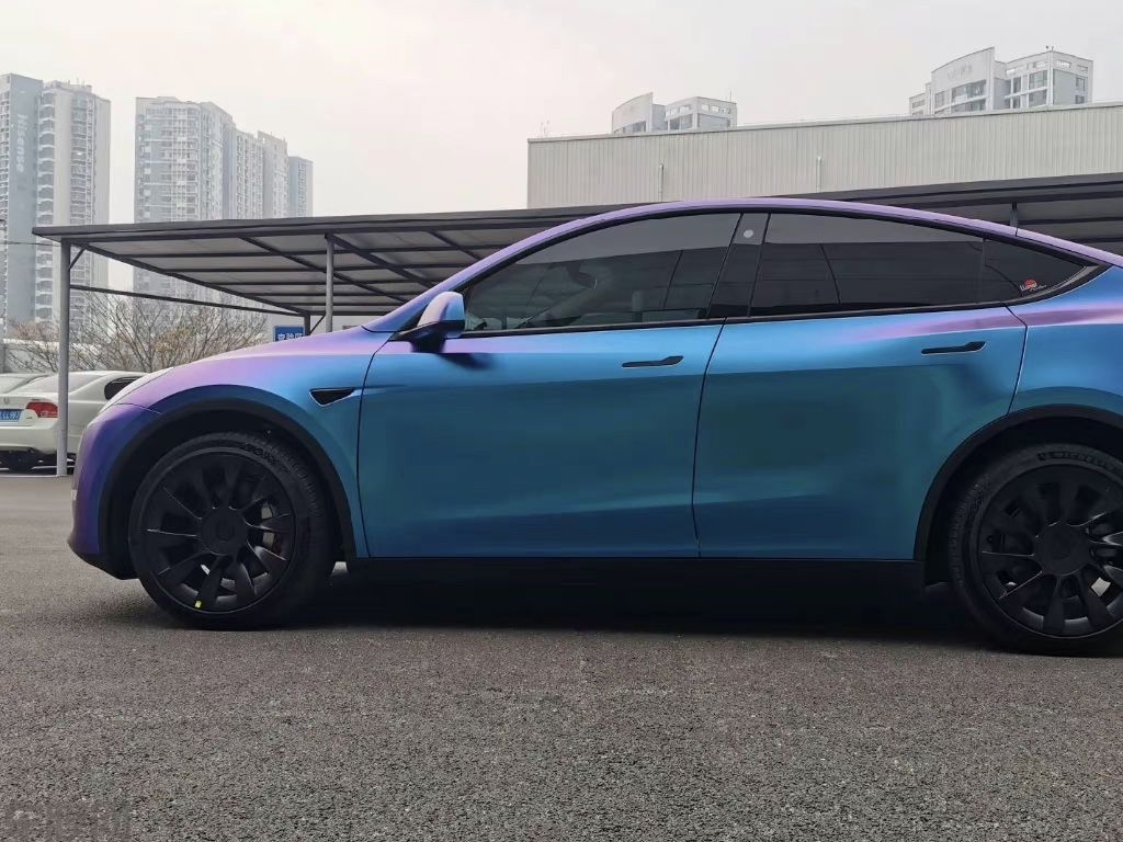 特斯拉Model Y 钻石紫魅蓝改色膜 效果图