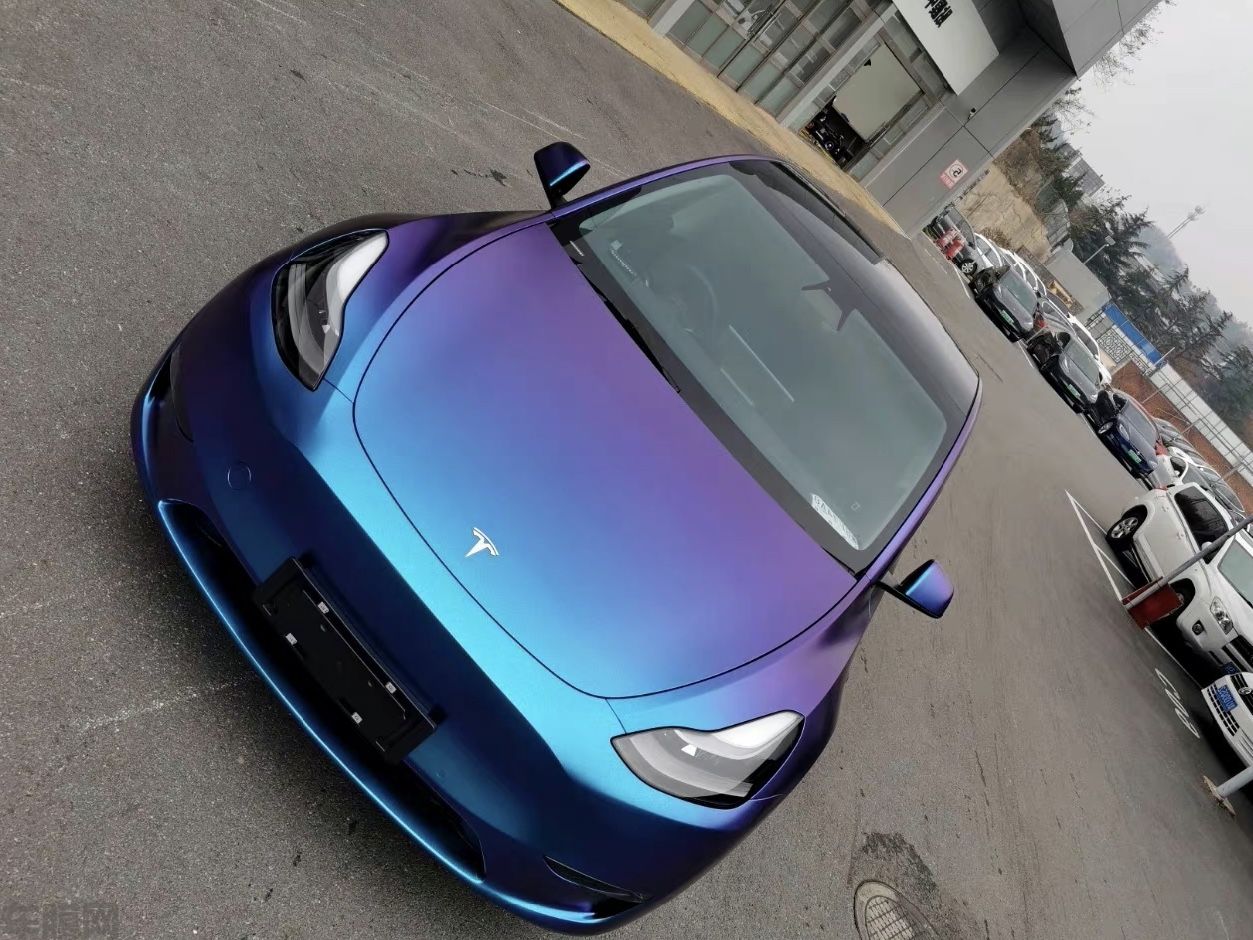 特斯拉Model Y 钻石紫魅蓝改色膜 效果图