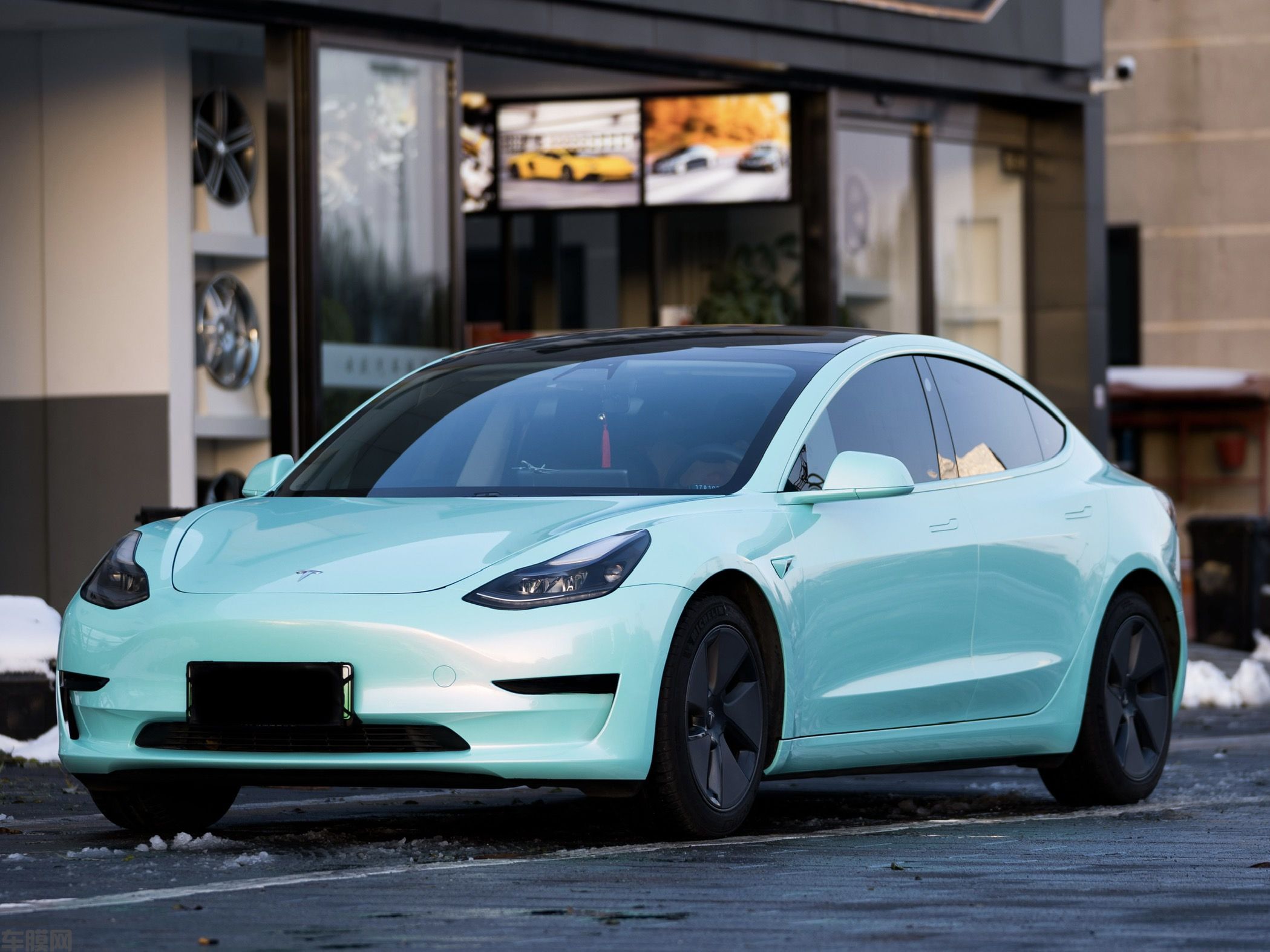 特斯拉Model3 梦幻蒂芙尼改色膜 效果图