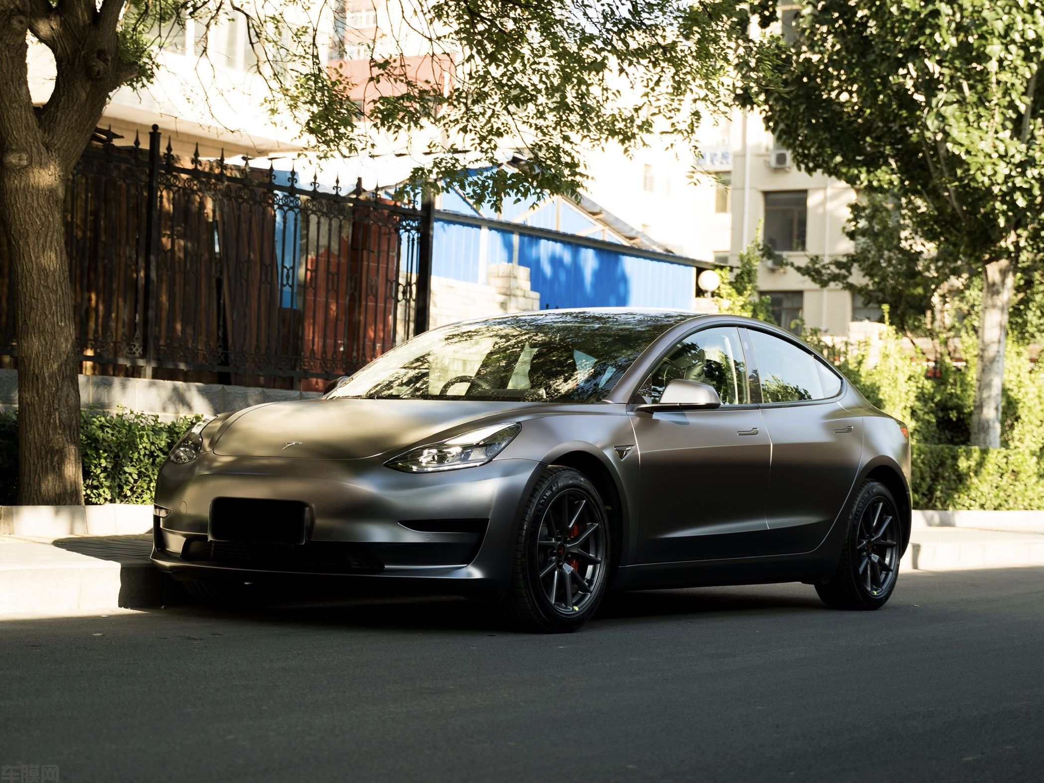特斯拉Model3 电光太空灰改色膜 效果图