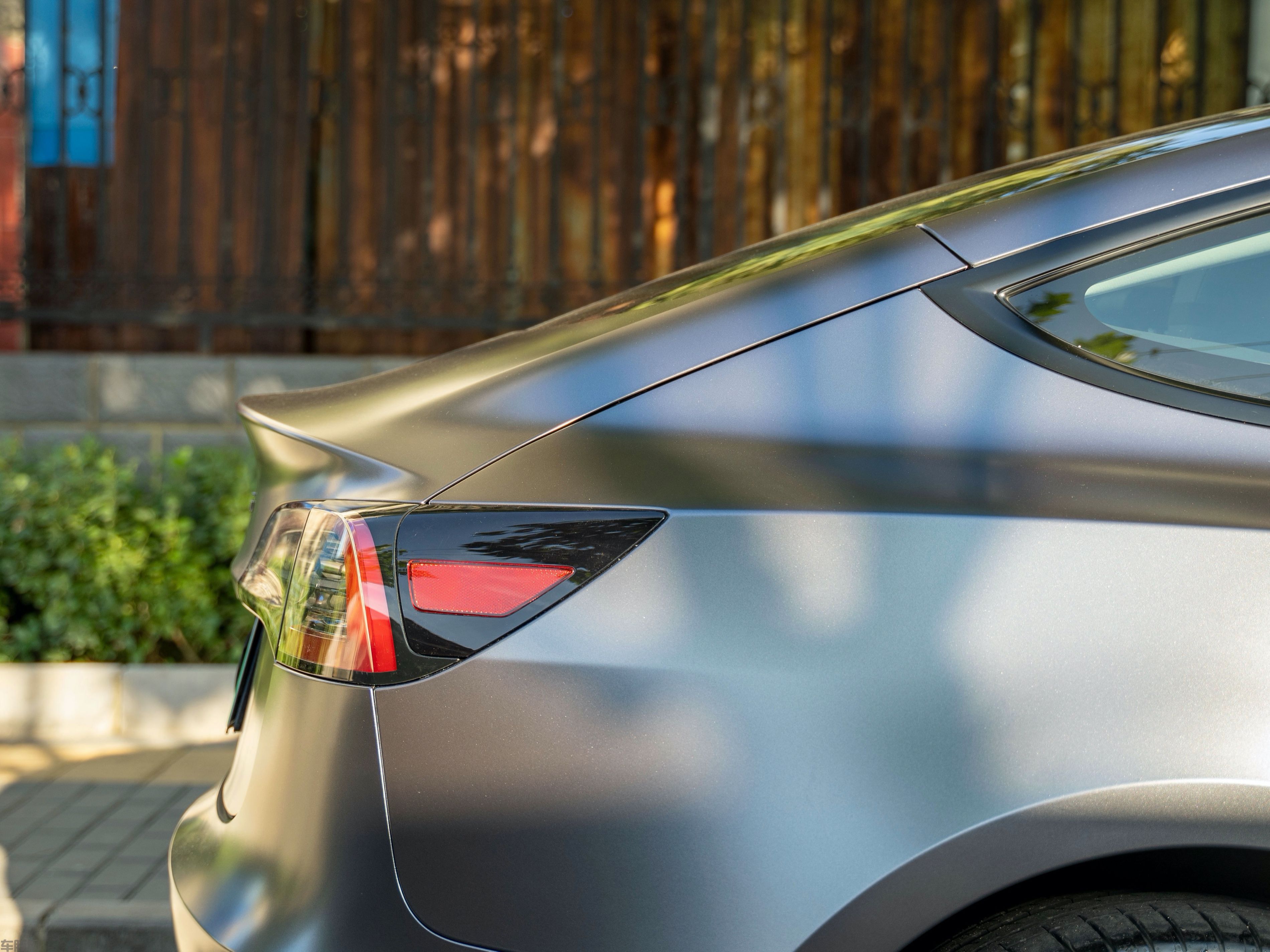 特斯拉Model3 电光太空灰改色膜 效果图