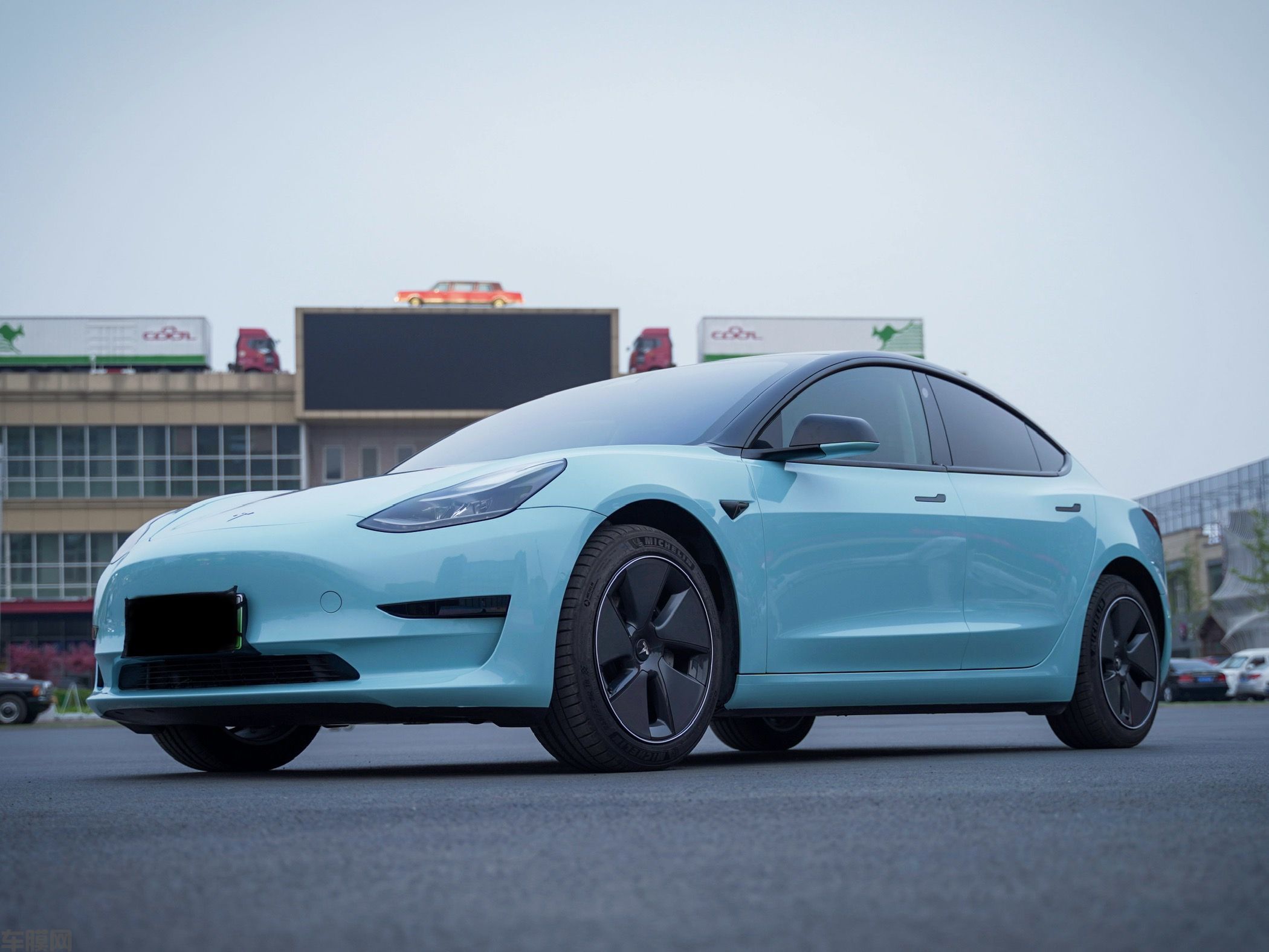 特斯拉Model3 海风蓝改色膜 效果图