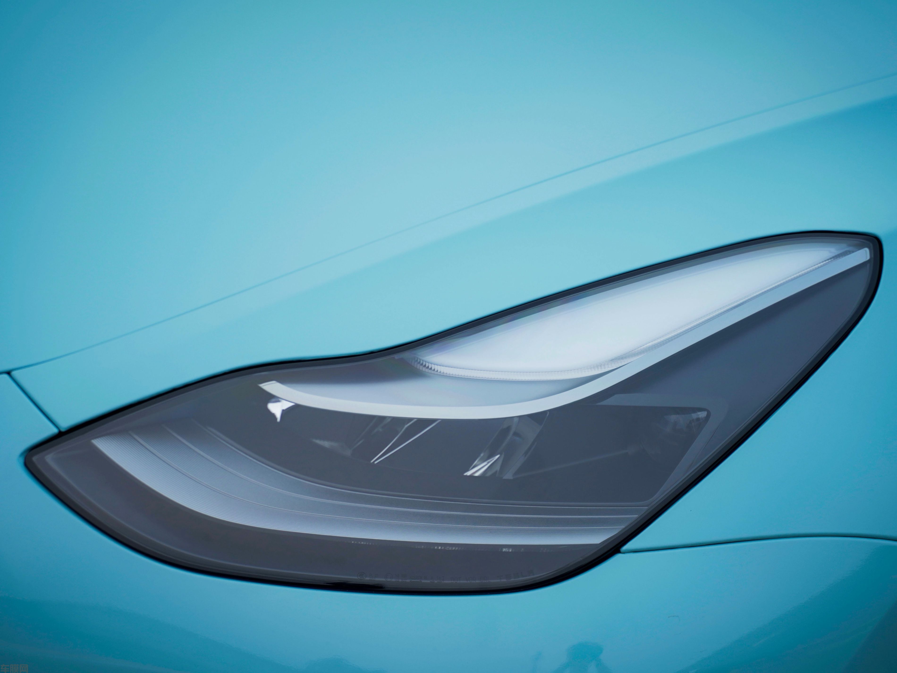 特斯拉Model3 海风蓝改色膜 效果图