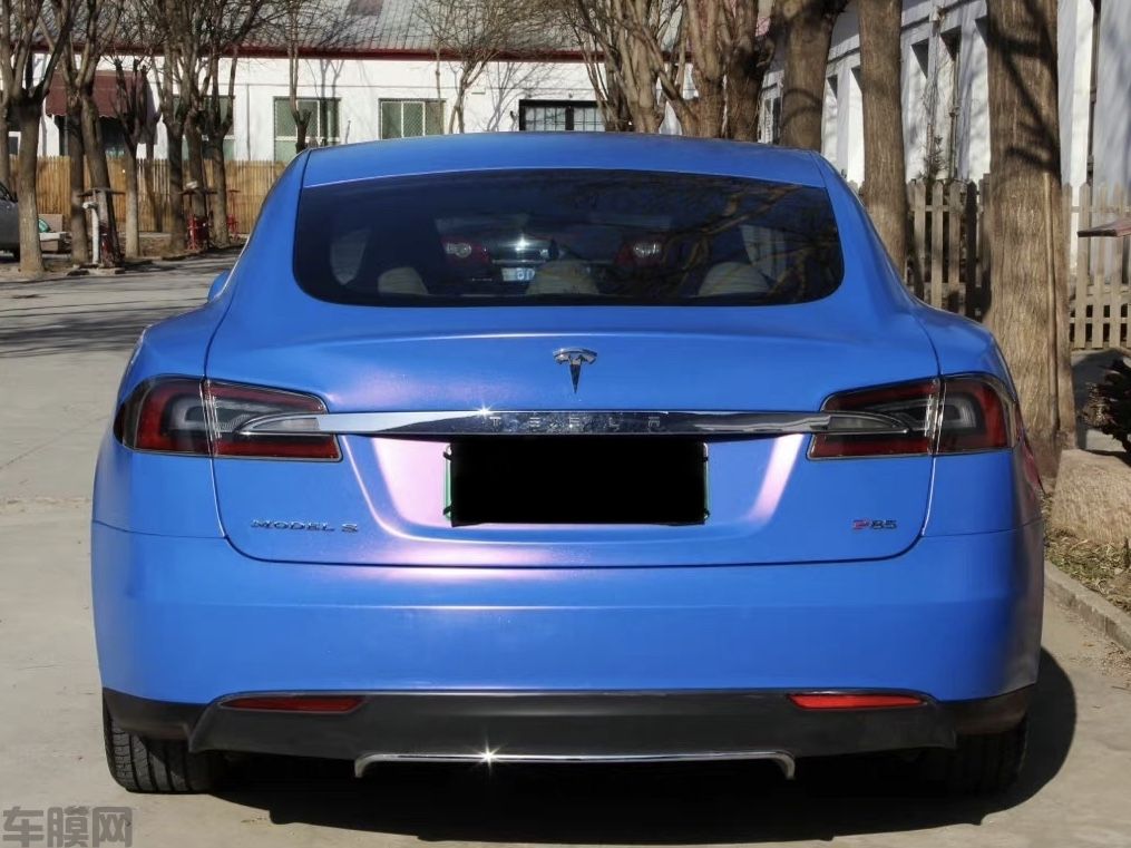 特斯拉Model S 哑面钻石蓝魅红改色膜 效果图