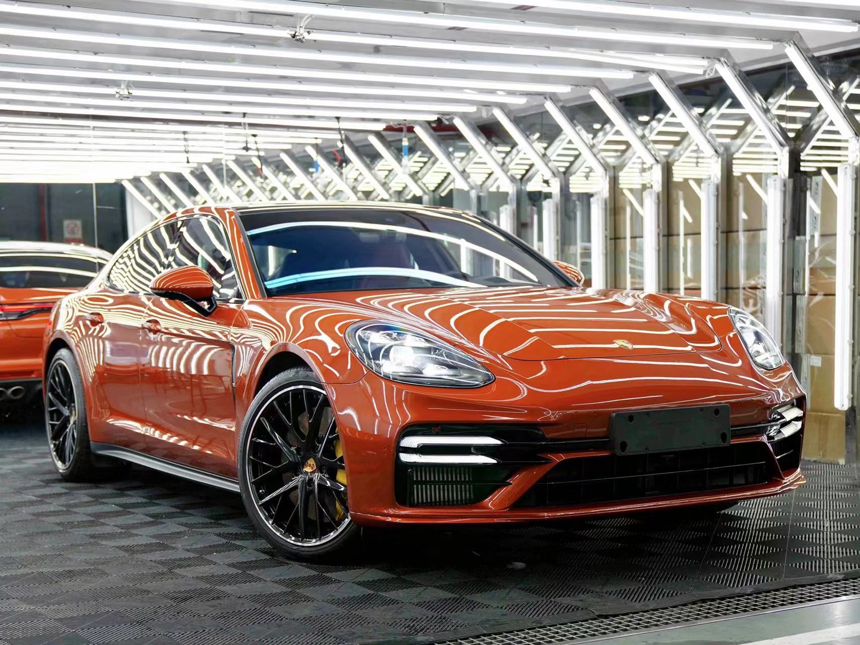 保时捷Panamera 暴力橙改色膜 效果图