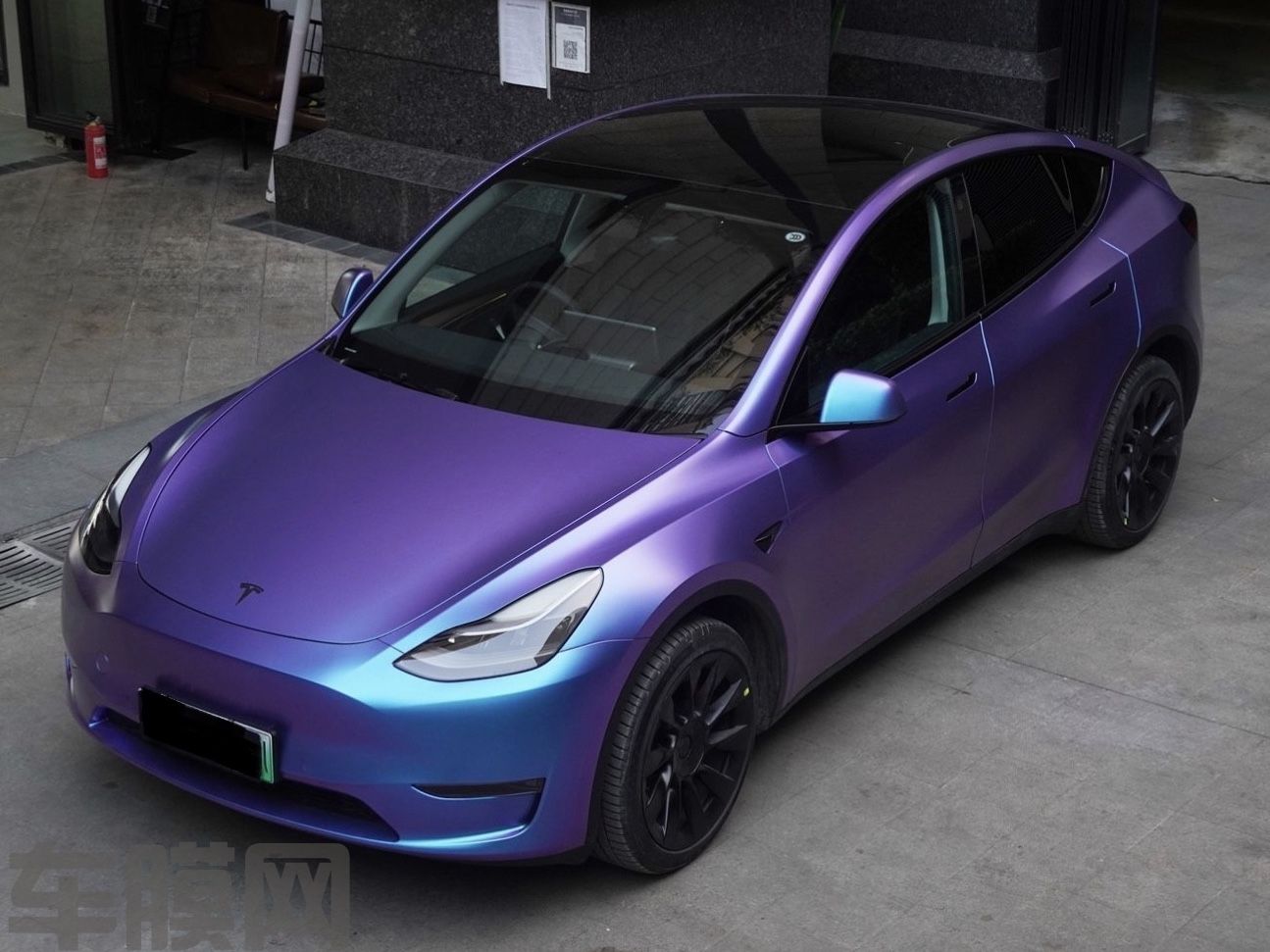 特斯拉Model Y 极光改色膜 效果图
