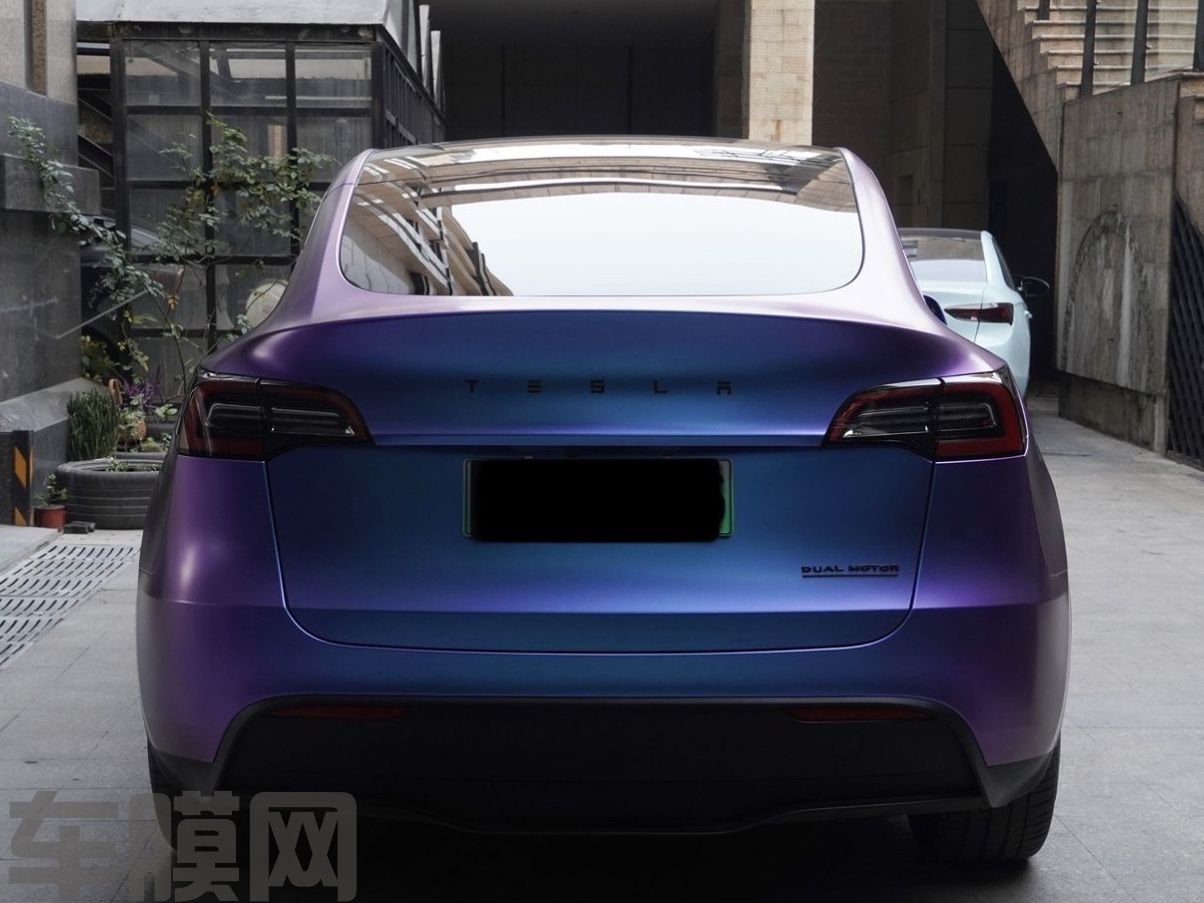 特斯拉Model Y 极光改色膜 效果图