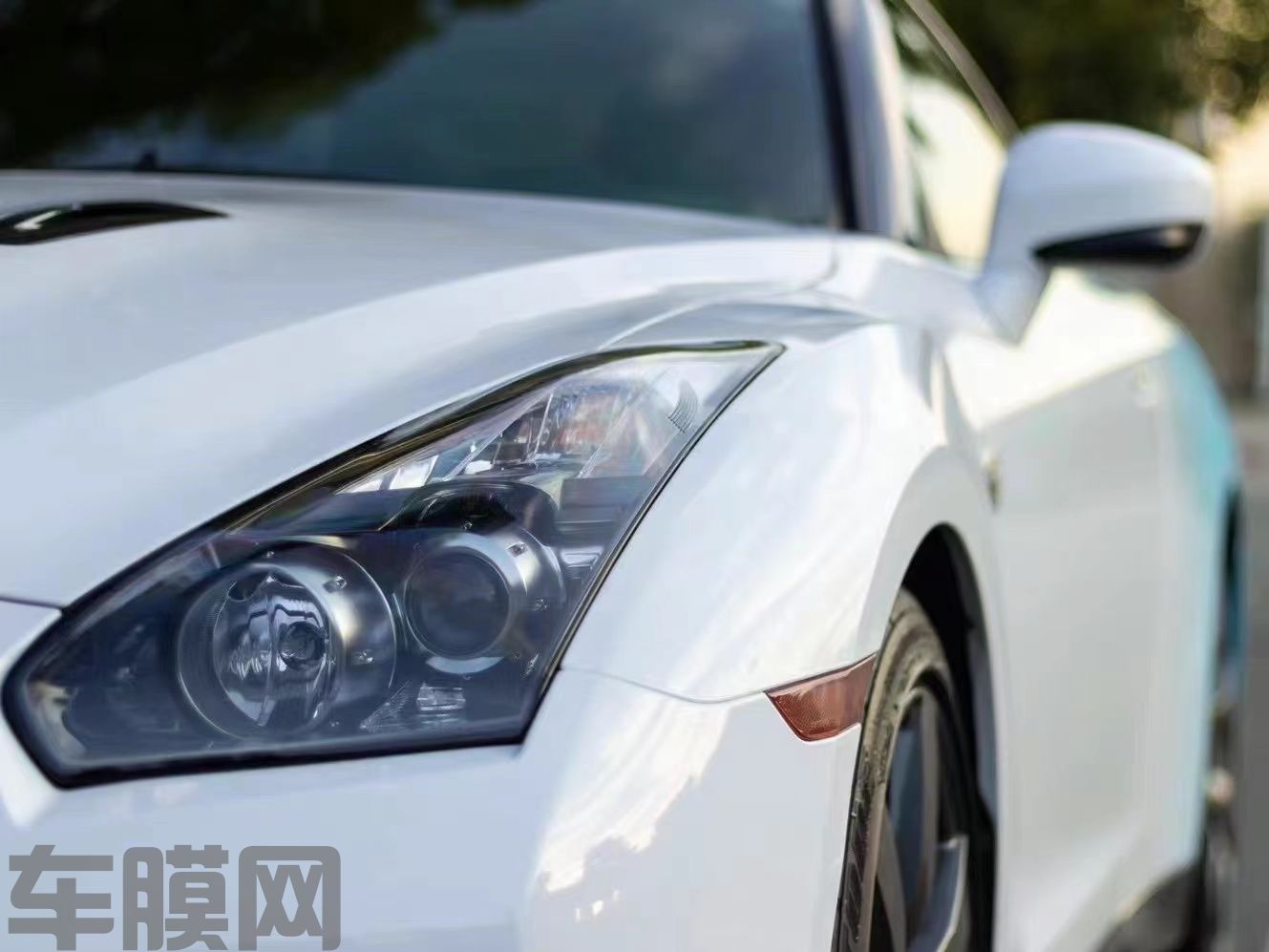 日产GT-R 白渐变蓝改色膜 效果图
