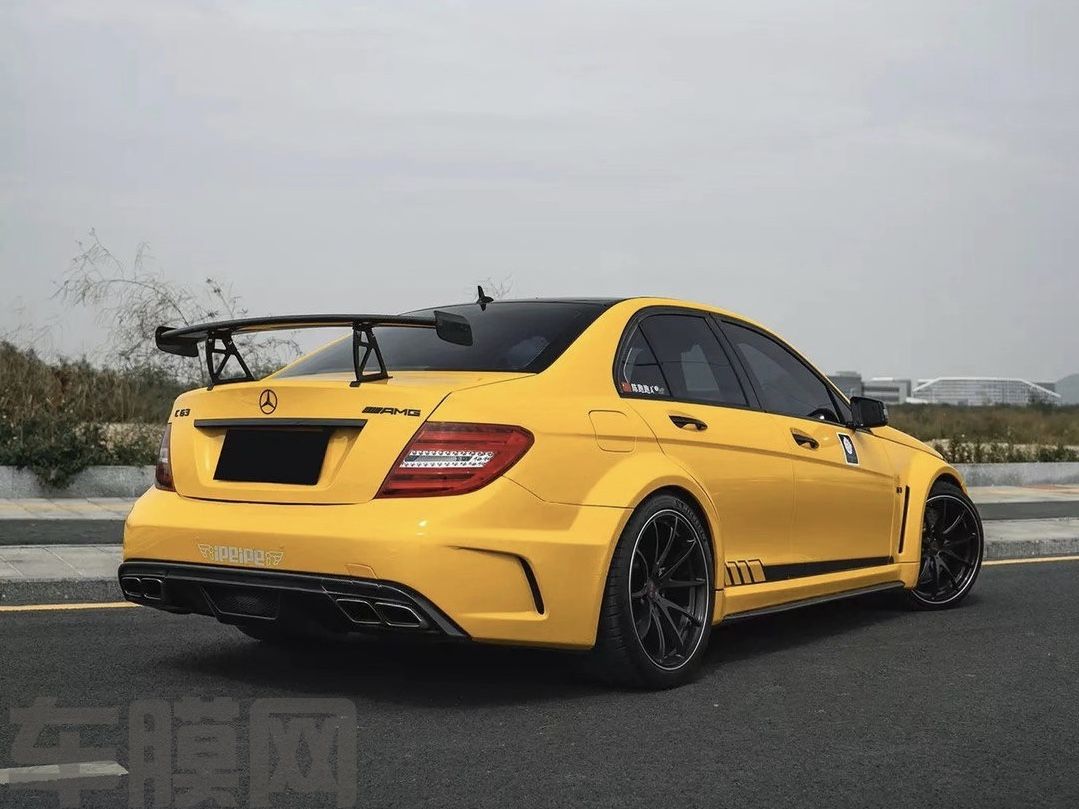 奔驰AMG C63 超亮金属枫叶黄改色膜 效果图