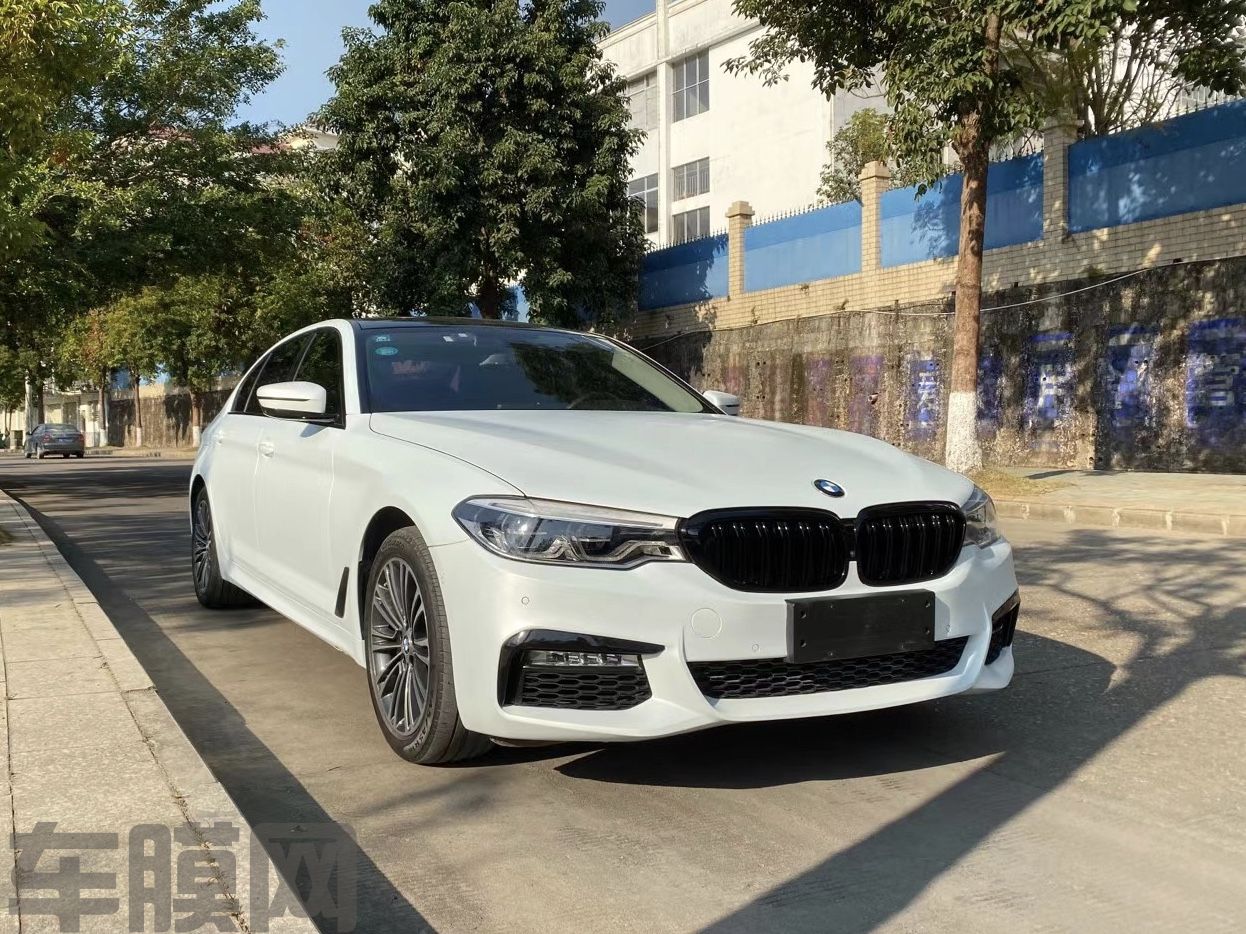 宝马5系 消光皓月白改色膜 效果图