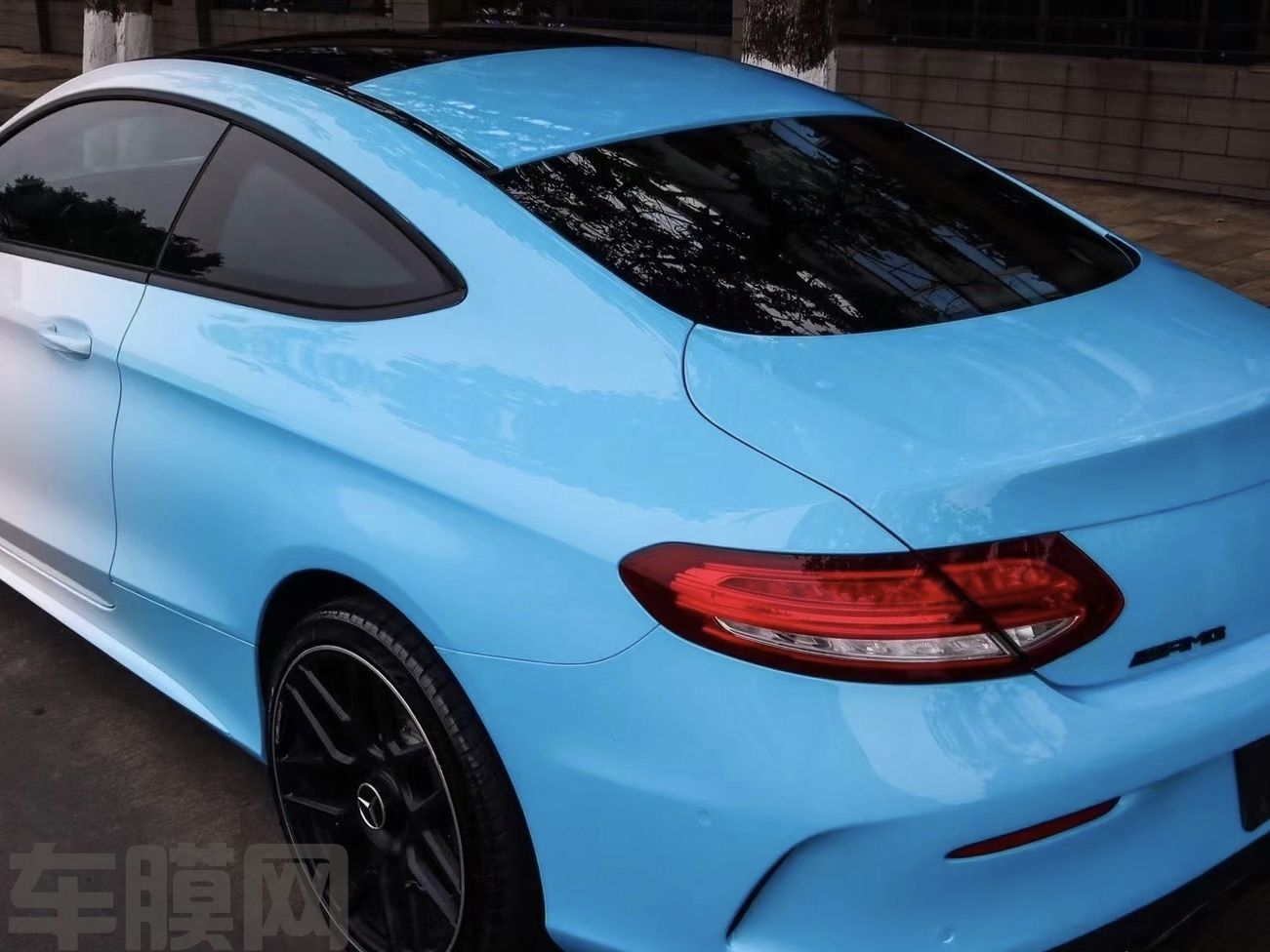 奔驰C级AMG 白蓝渐变改色膜 效果图