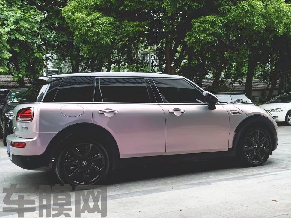 MINI CLUBMAN 梦幻火山灰改色膜 效果图