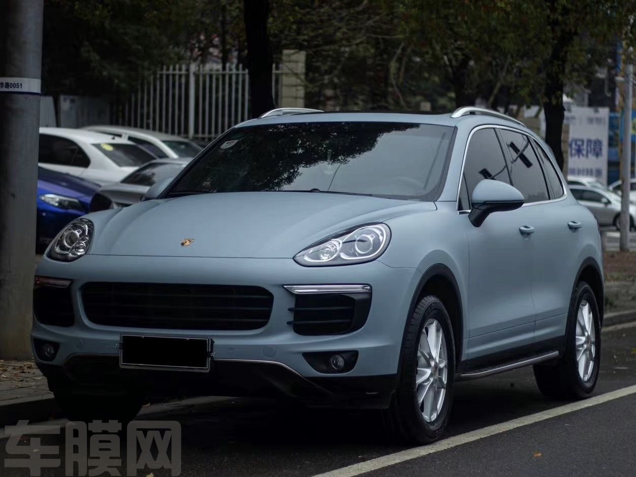 保时捷Cayenne 战舰灰改色膜 效果图