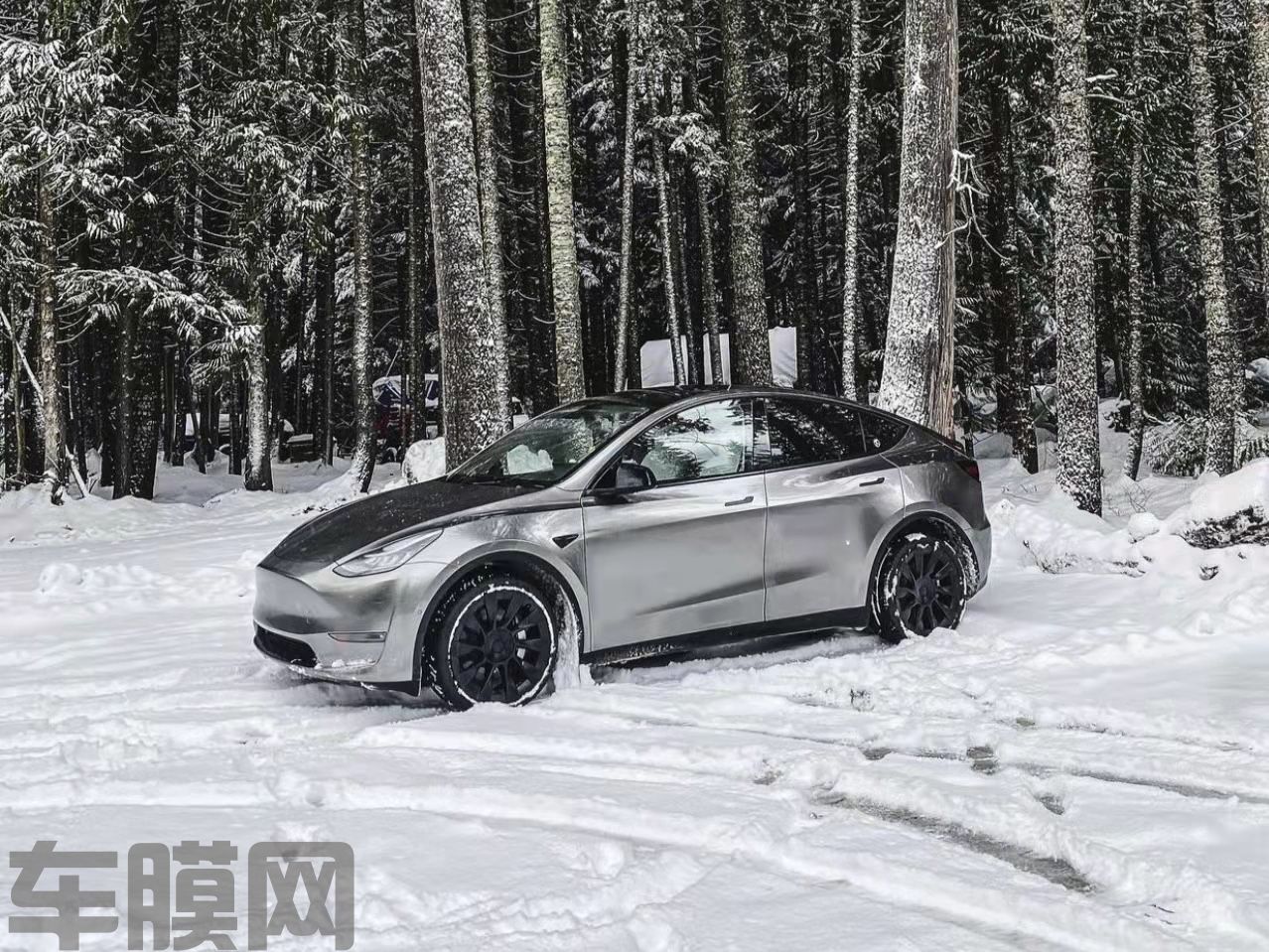 特斯拉Model Y 液态金属银改色膜 效果图