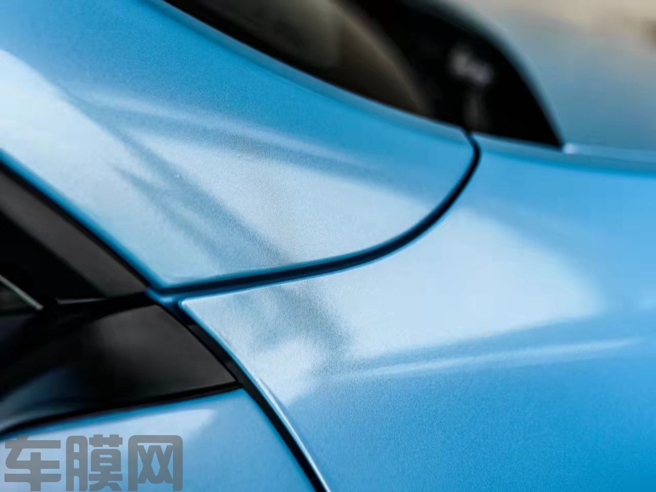 特斯拉Model Y 冰晶蓝改色膜 效果图