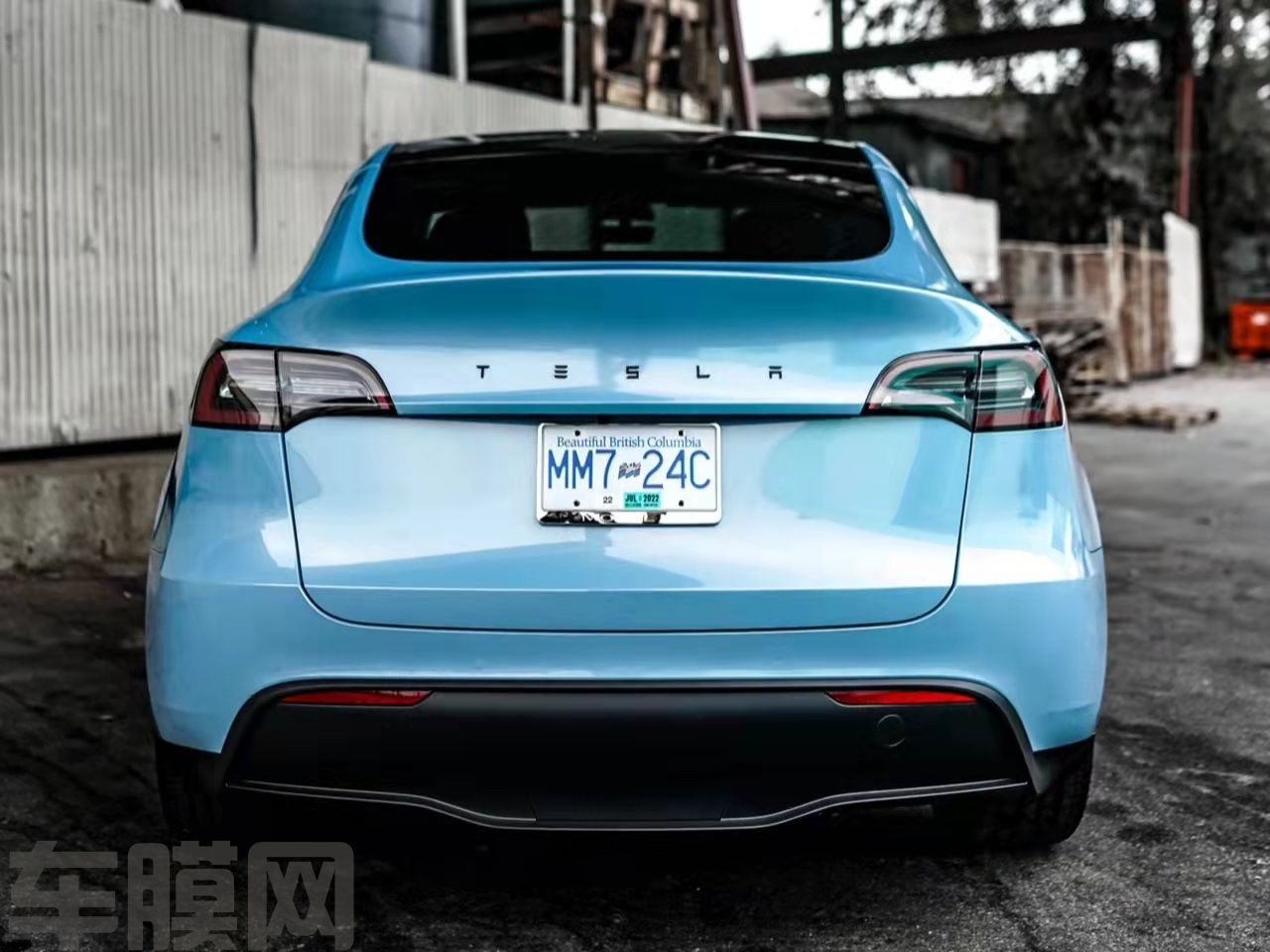 特斯拉Model Y 冰晶蓝改色膜 效果图