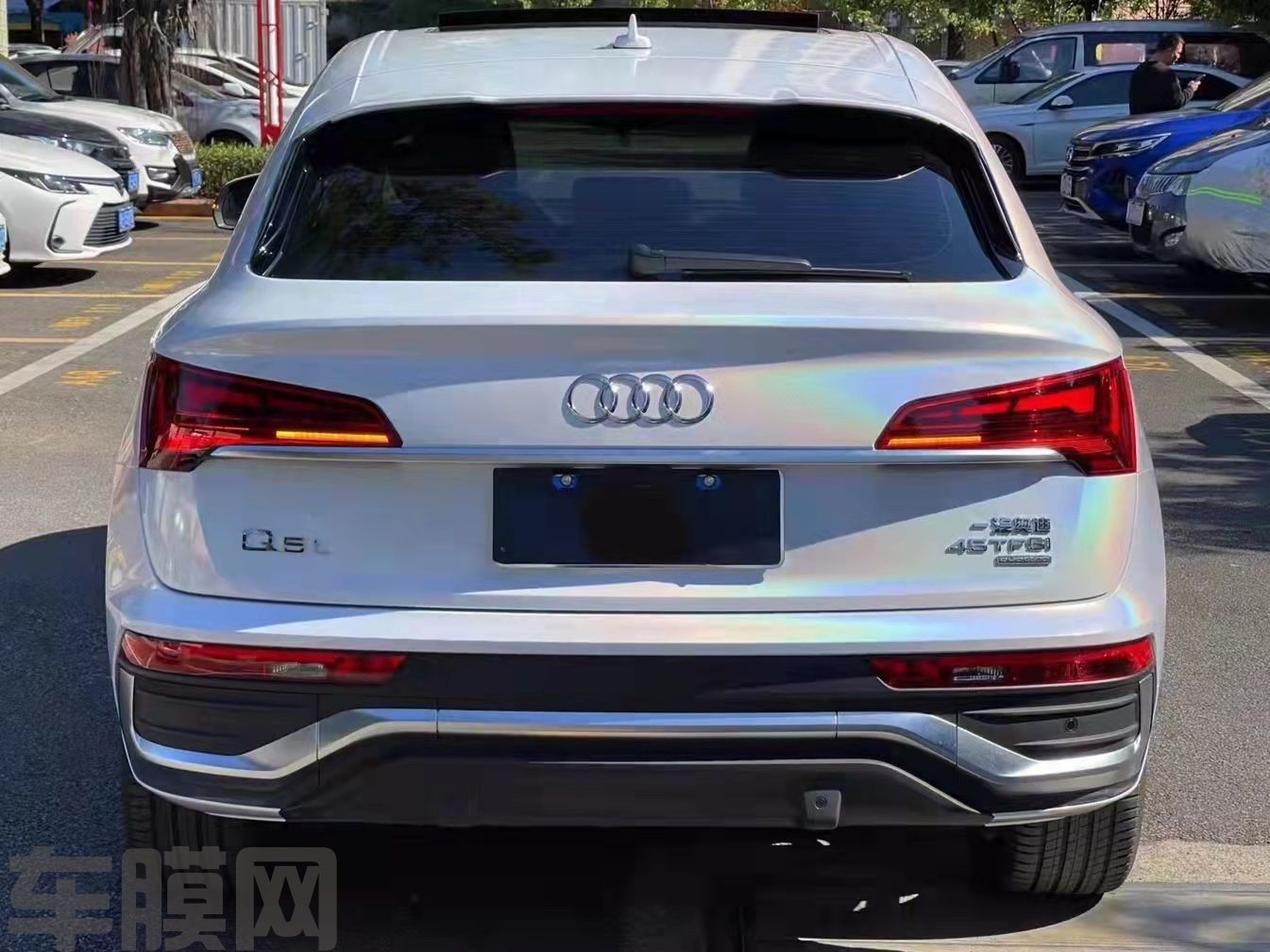 奥迪Q5L 七彩镭射白改色膜 效果图