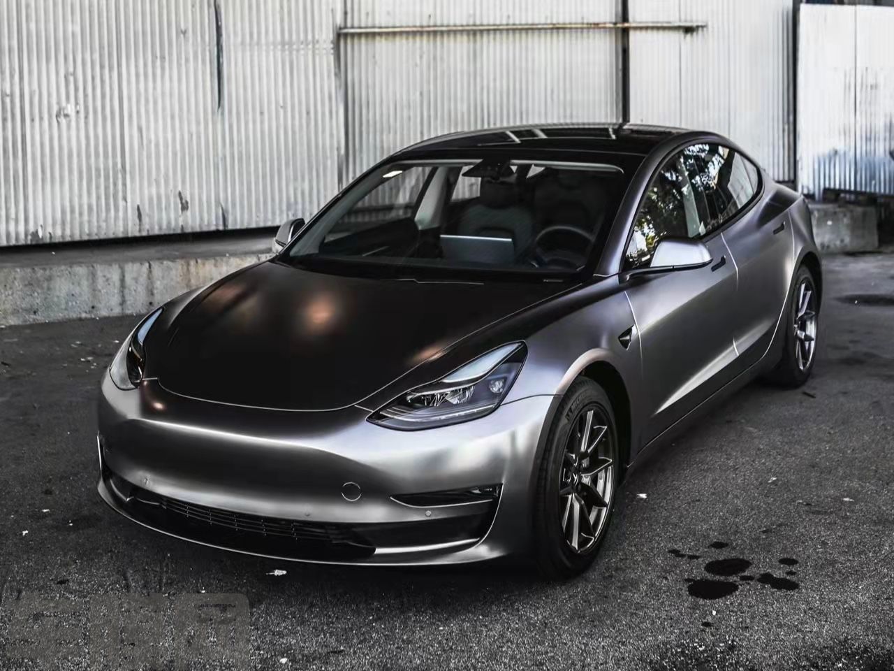 特斯拉Model 3 电光金属深空灰改色膜 效果图