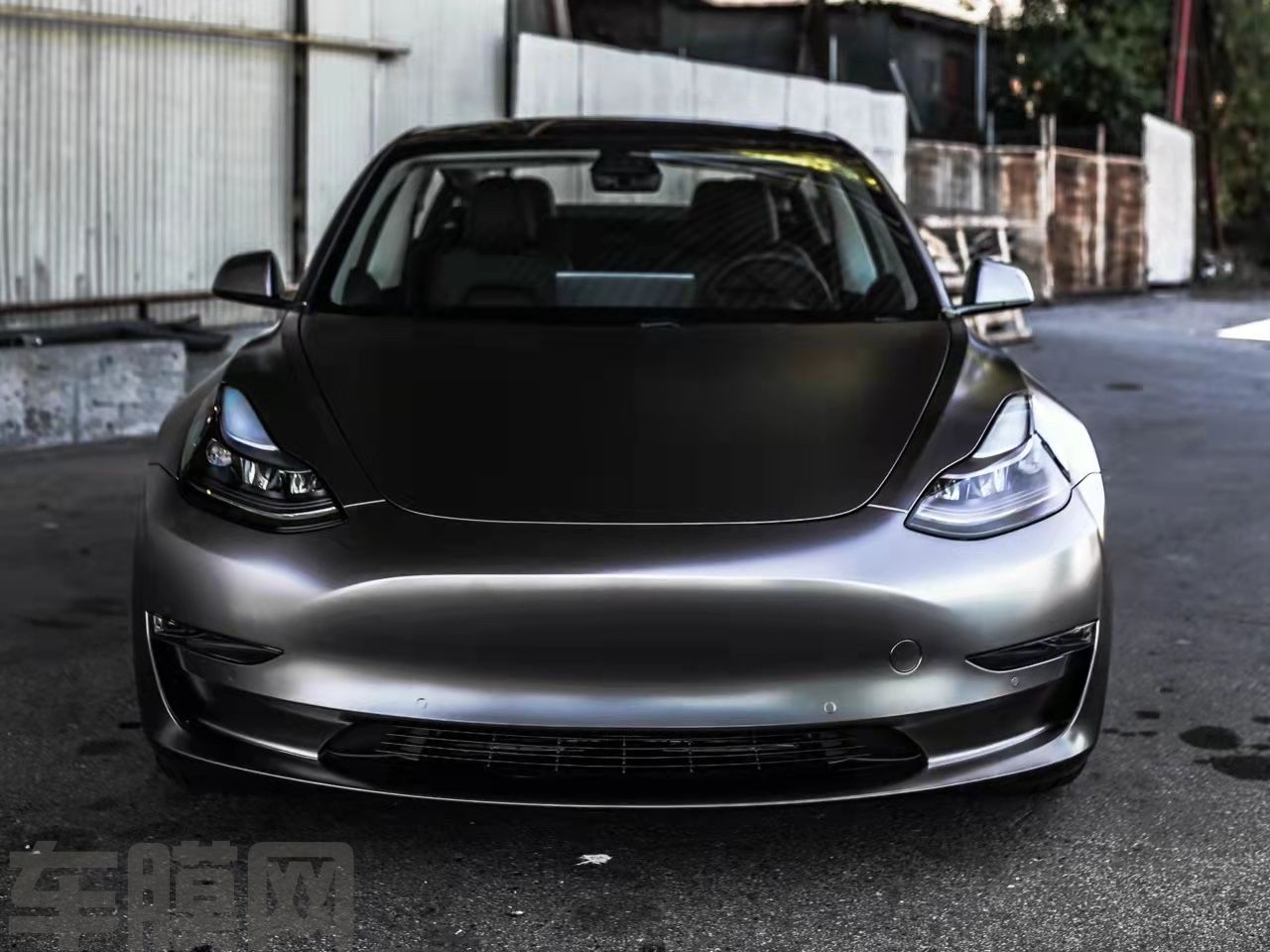 特斯拉Model 3 电光金属深空灰改色膜 效果图