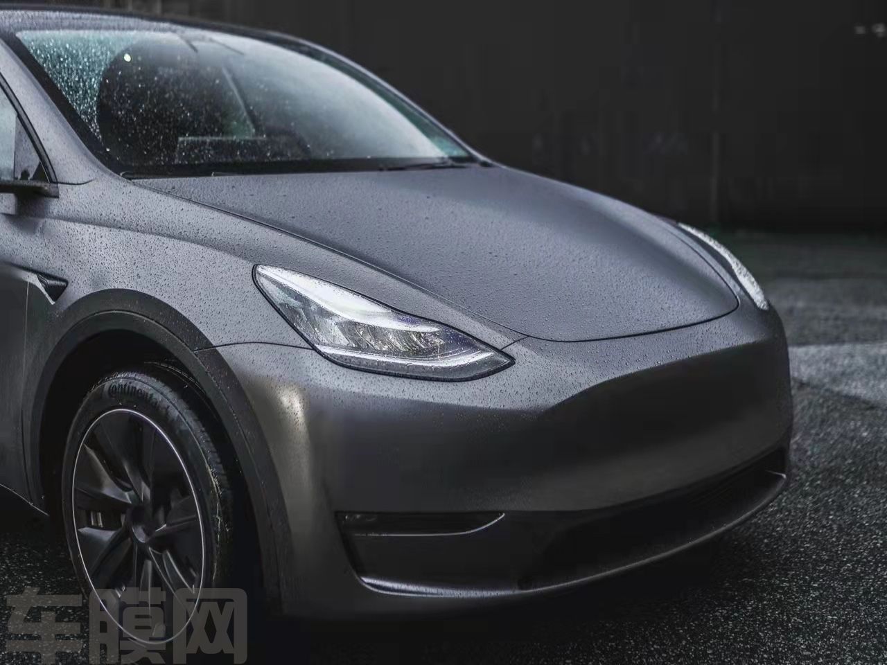 特斯拉Model Y 陶瓷深邃灰改色膜 效果图