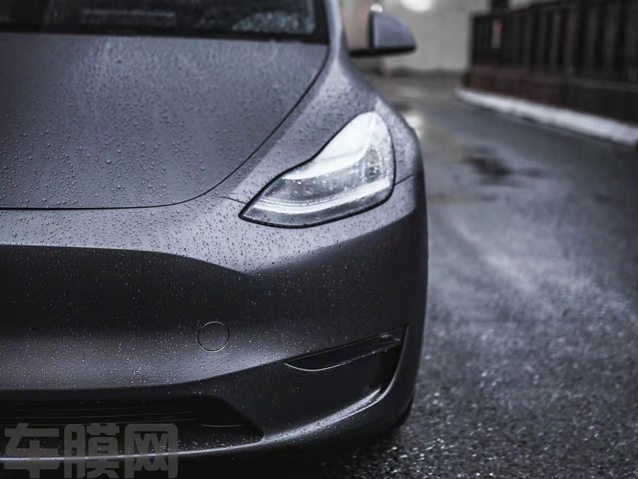 特斯拉Model Y 陶瓷深邃灰改色膜 效果图