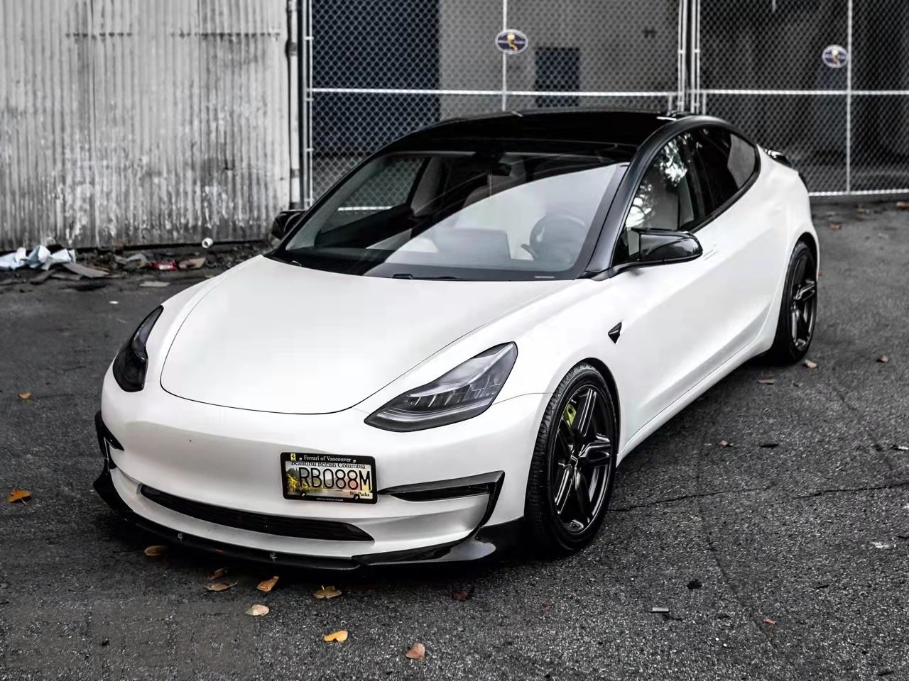 特斯拉Model Y 陶瓷珍珠白改色膜 效果图