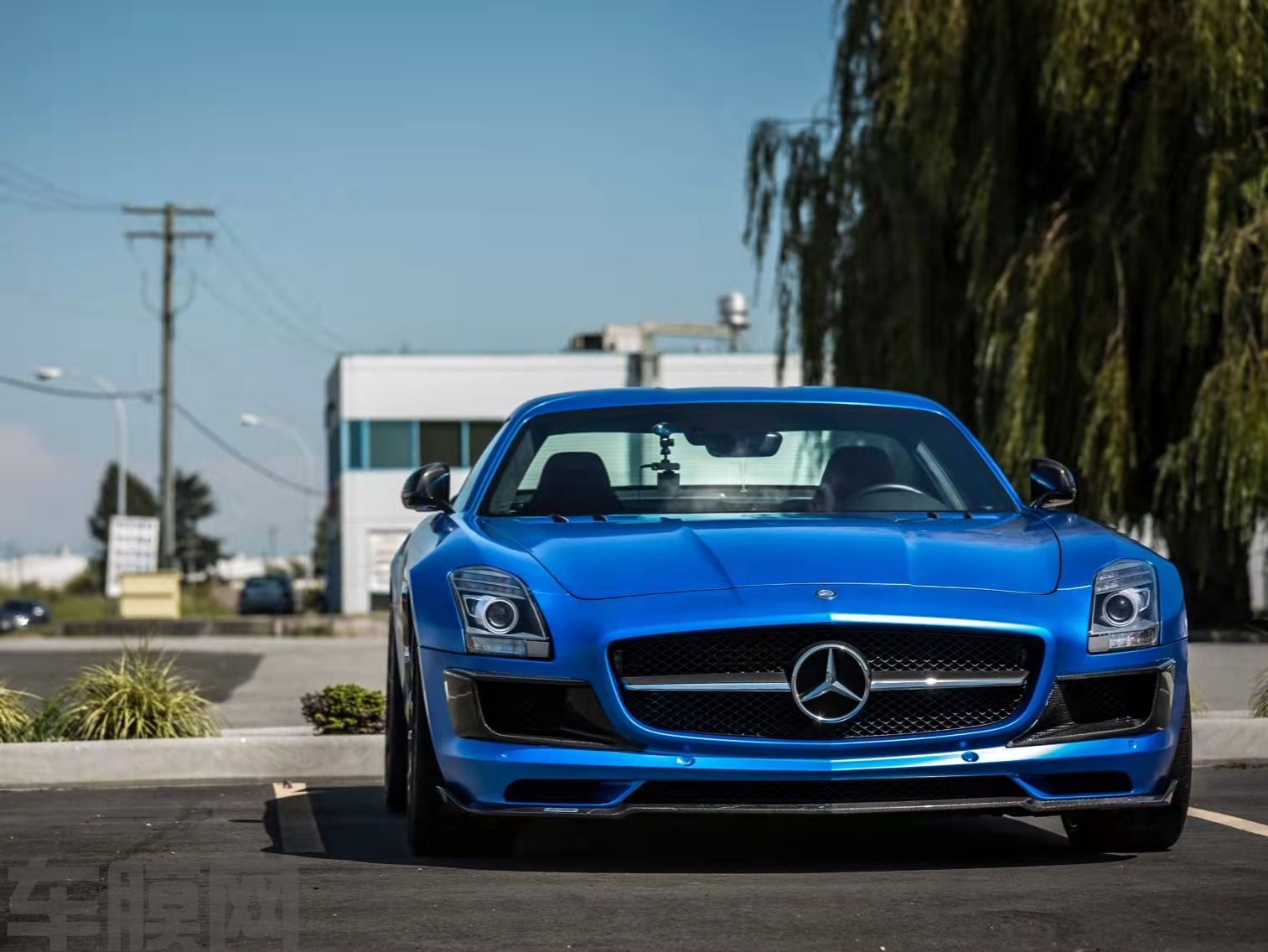 奔驰SLS AMG 陶瓷蓝改色膜 效果图