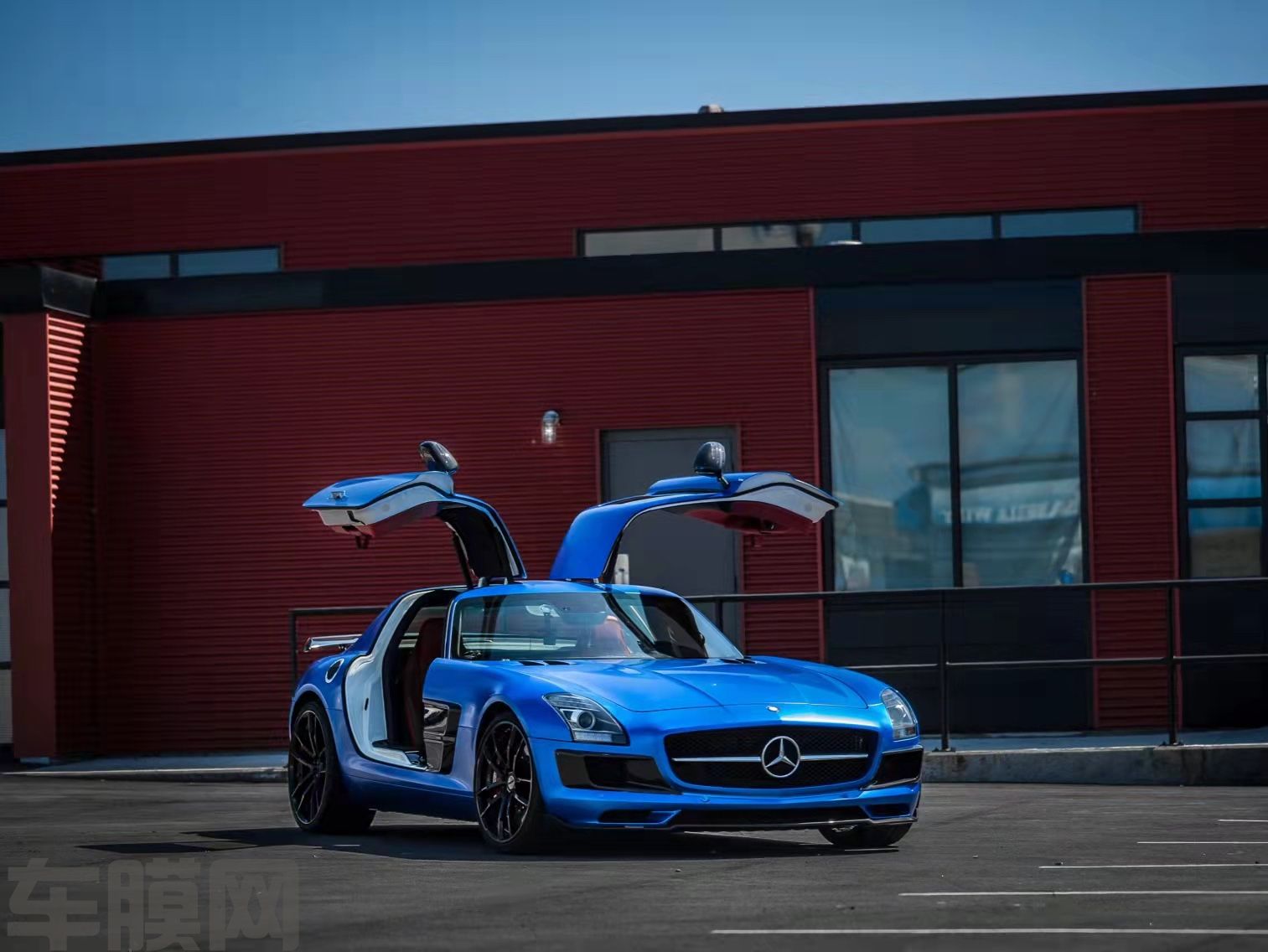 奔驰SLS AMG 陶瓷蓝改色膜 效果图