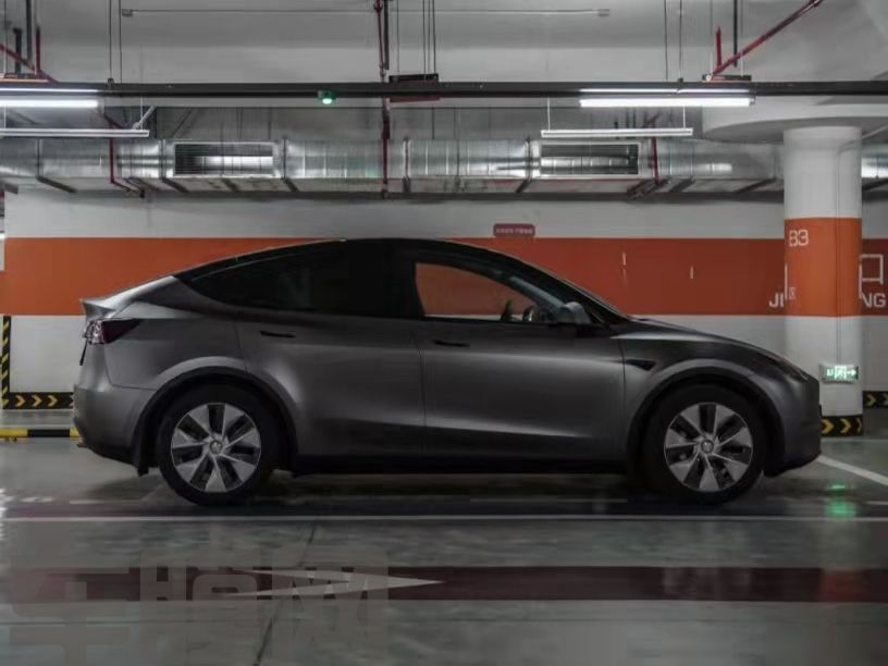 特斯拉Model 3 AMG山灰改色膜 效果图