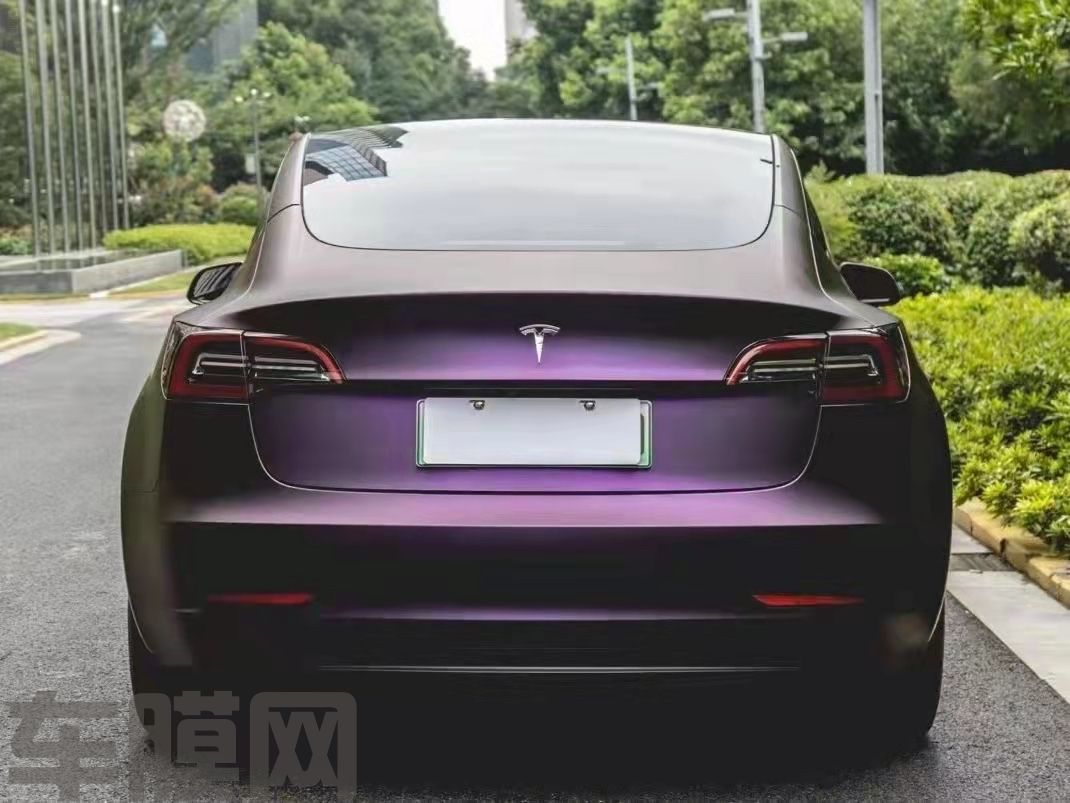 特斯拉Model Y 超哑黑比诺紫改色膜 效果图