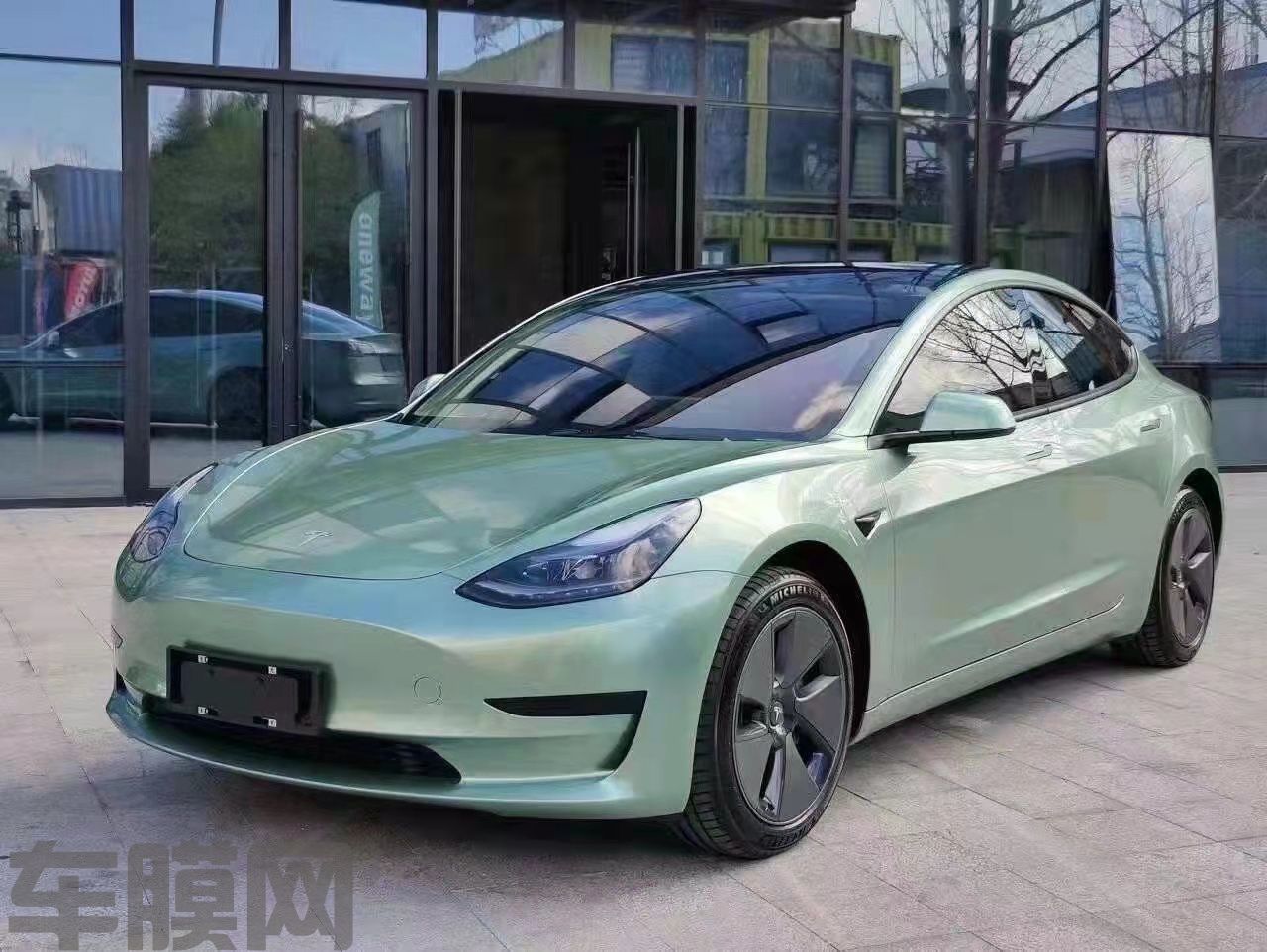 特斯拉 Model 3 弗兰西斯卡绿改色膜 效果图