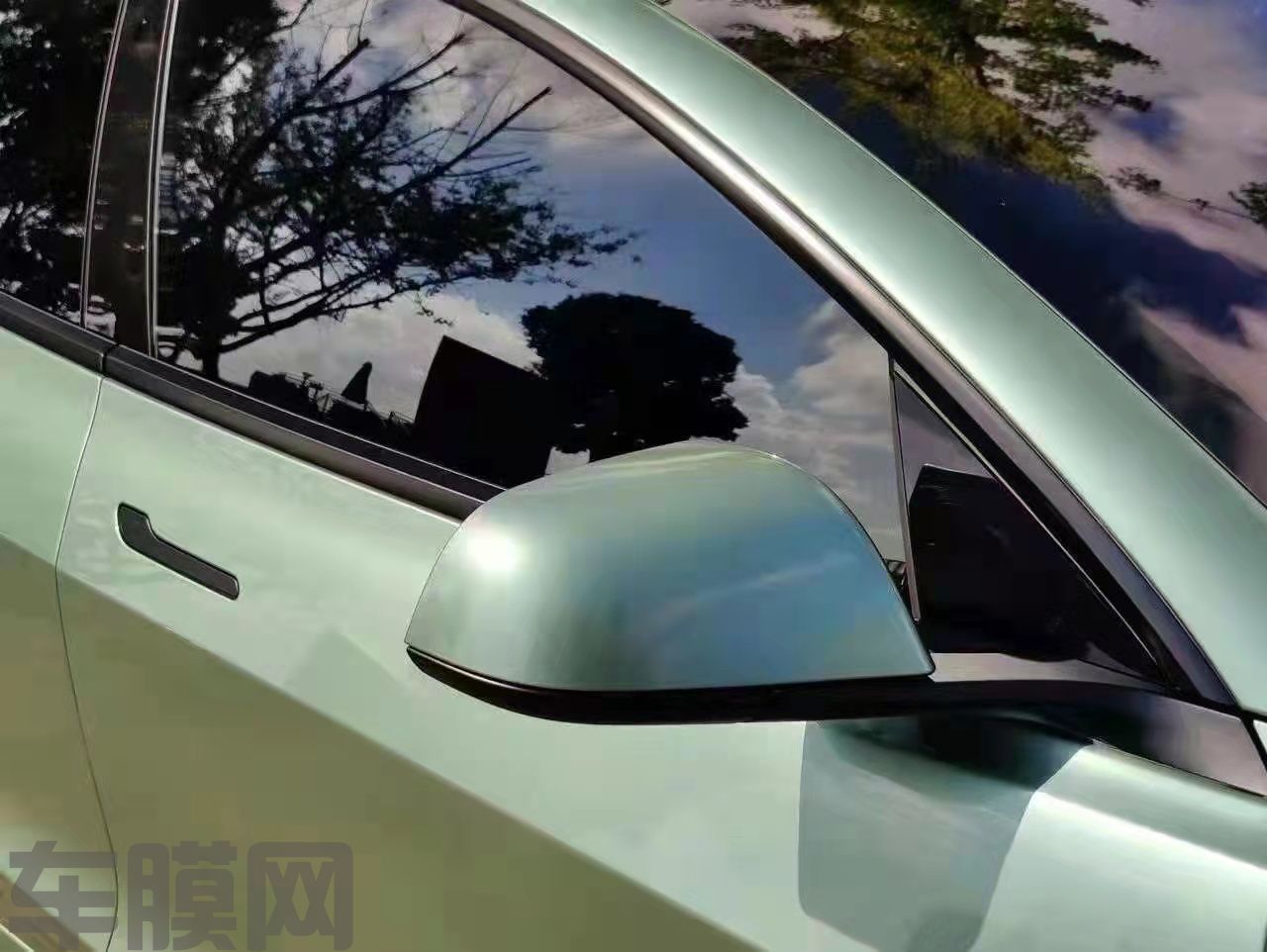 特斯拉 Model 3 弗兰西斯卡绿改色膜 效果图