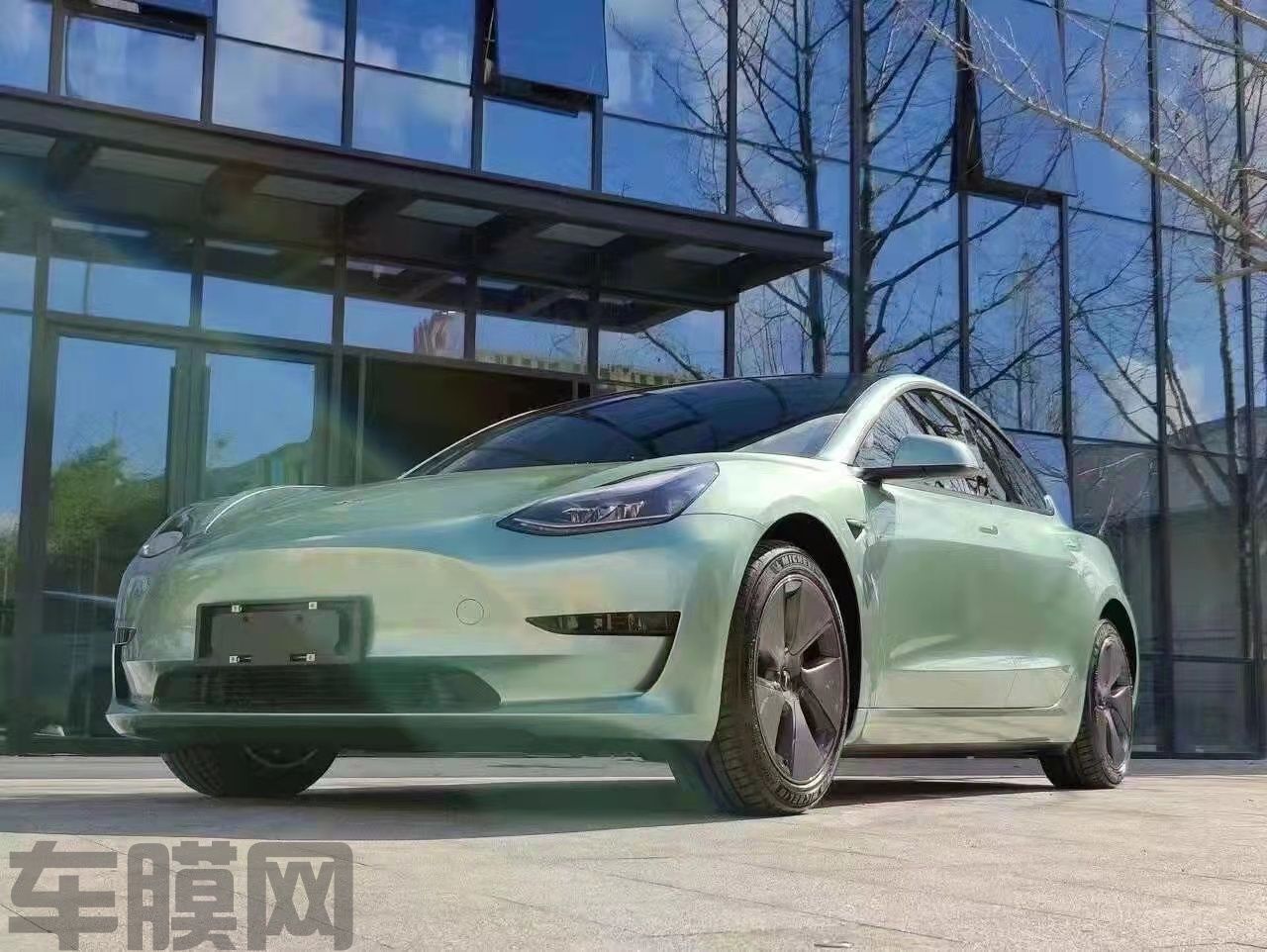特斯拉 Model 3 弗兰西斯卡绿改色膜 效果图