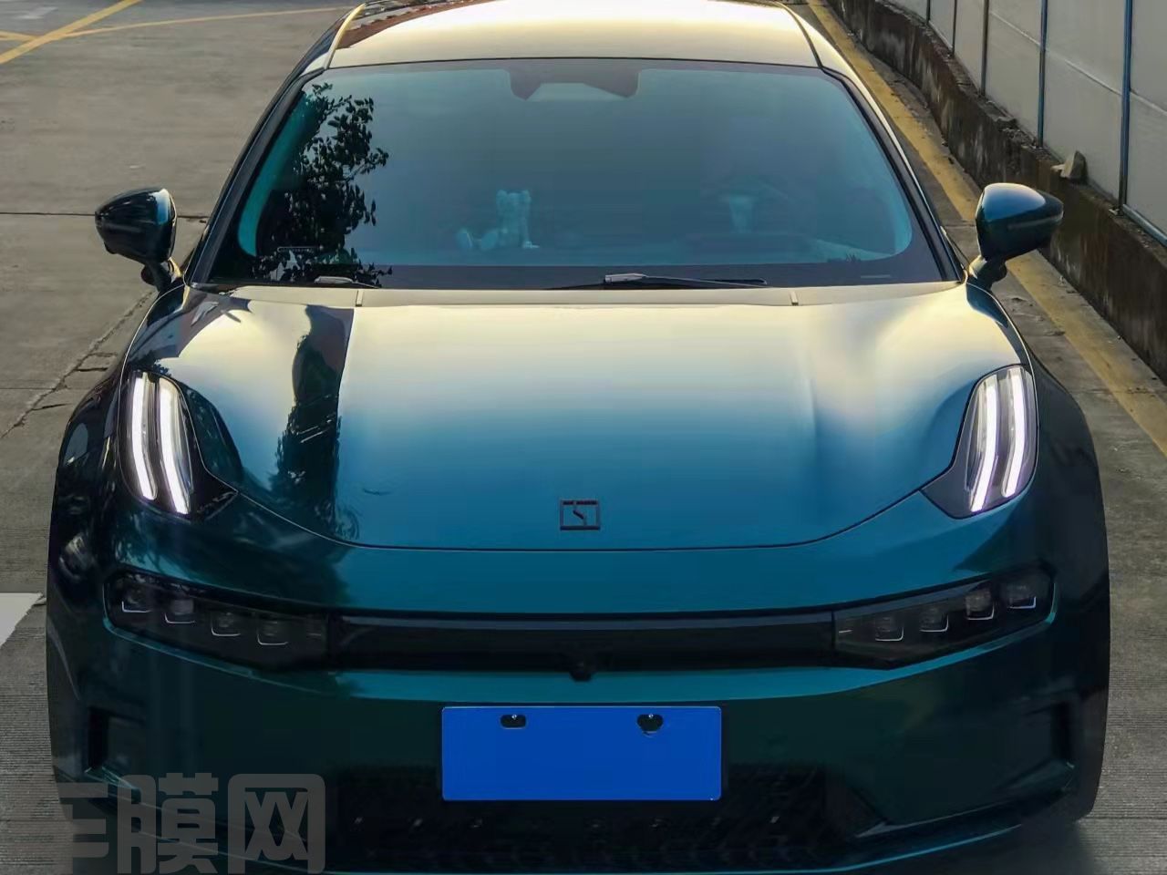 极氪001 英国皇家绿改色膜 效果图